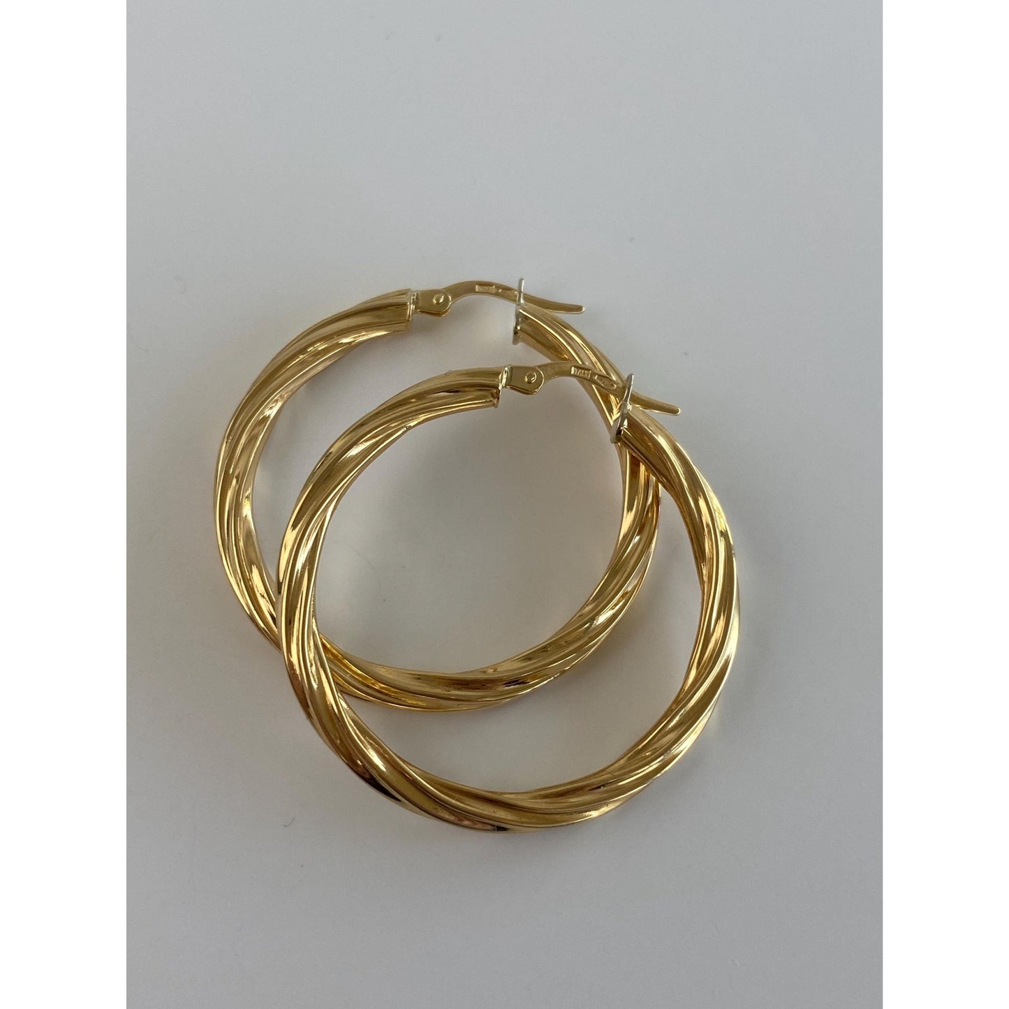 Vintage 18k Yellow Gold Twisted Hoop Earrings
