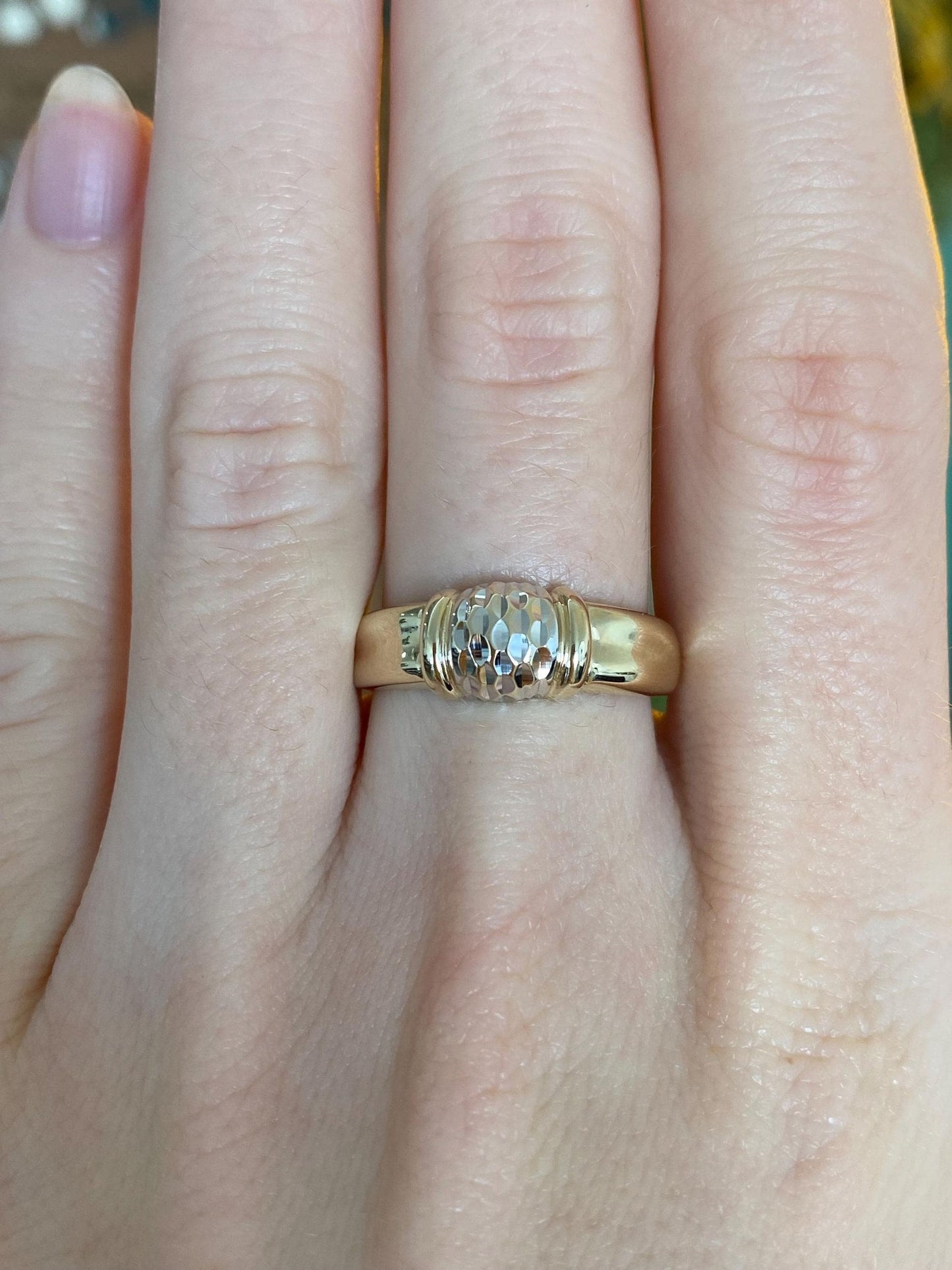 Vintage Solid 14k White & Yellow Gold Diamond Cut Ring Band - Size 7.75