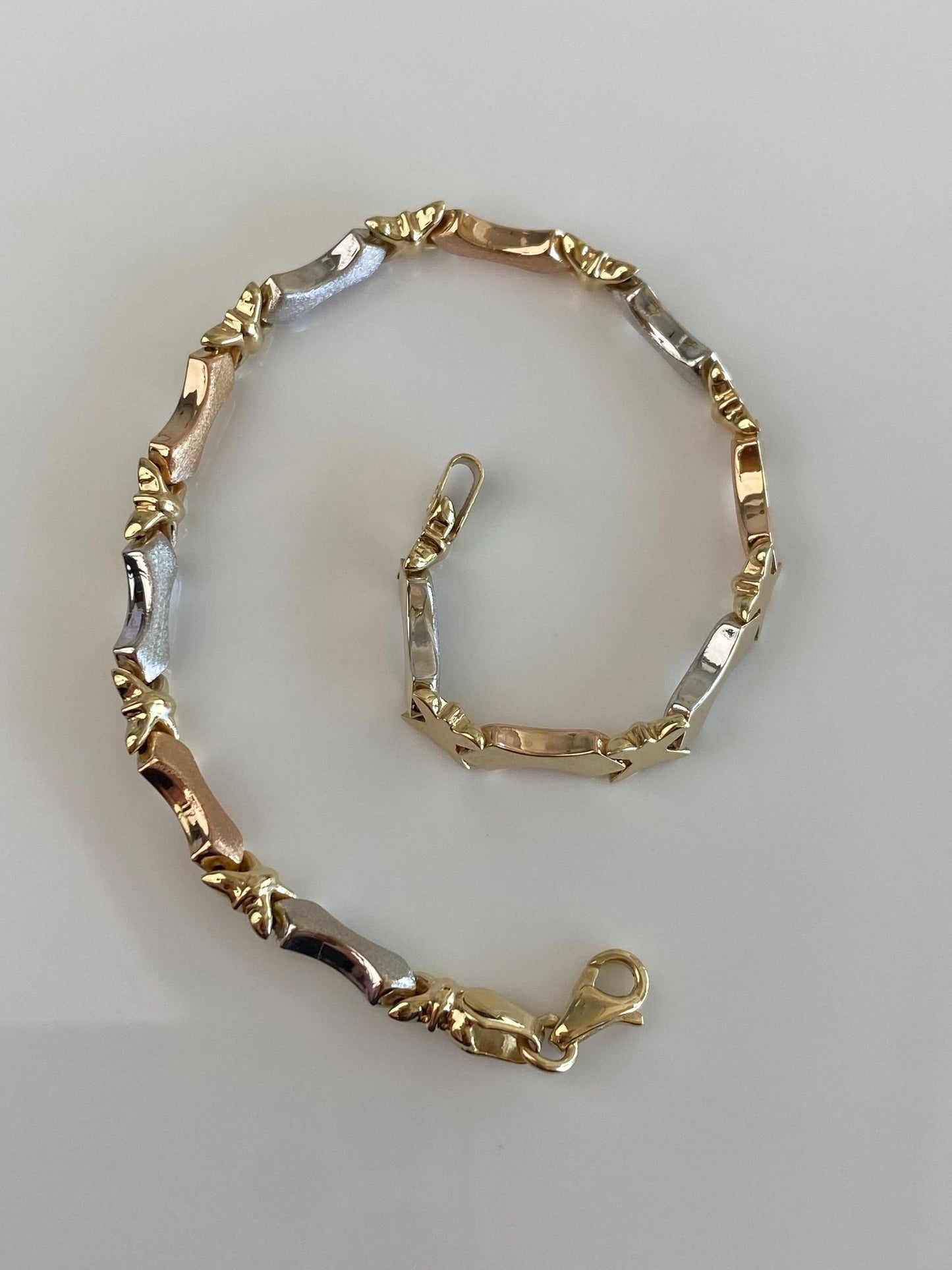 Vintage 14k Tri Tone Gold Link Bracelet - 7.25 inches