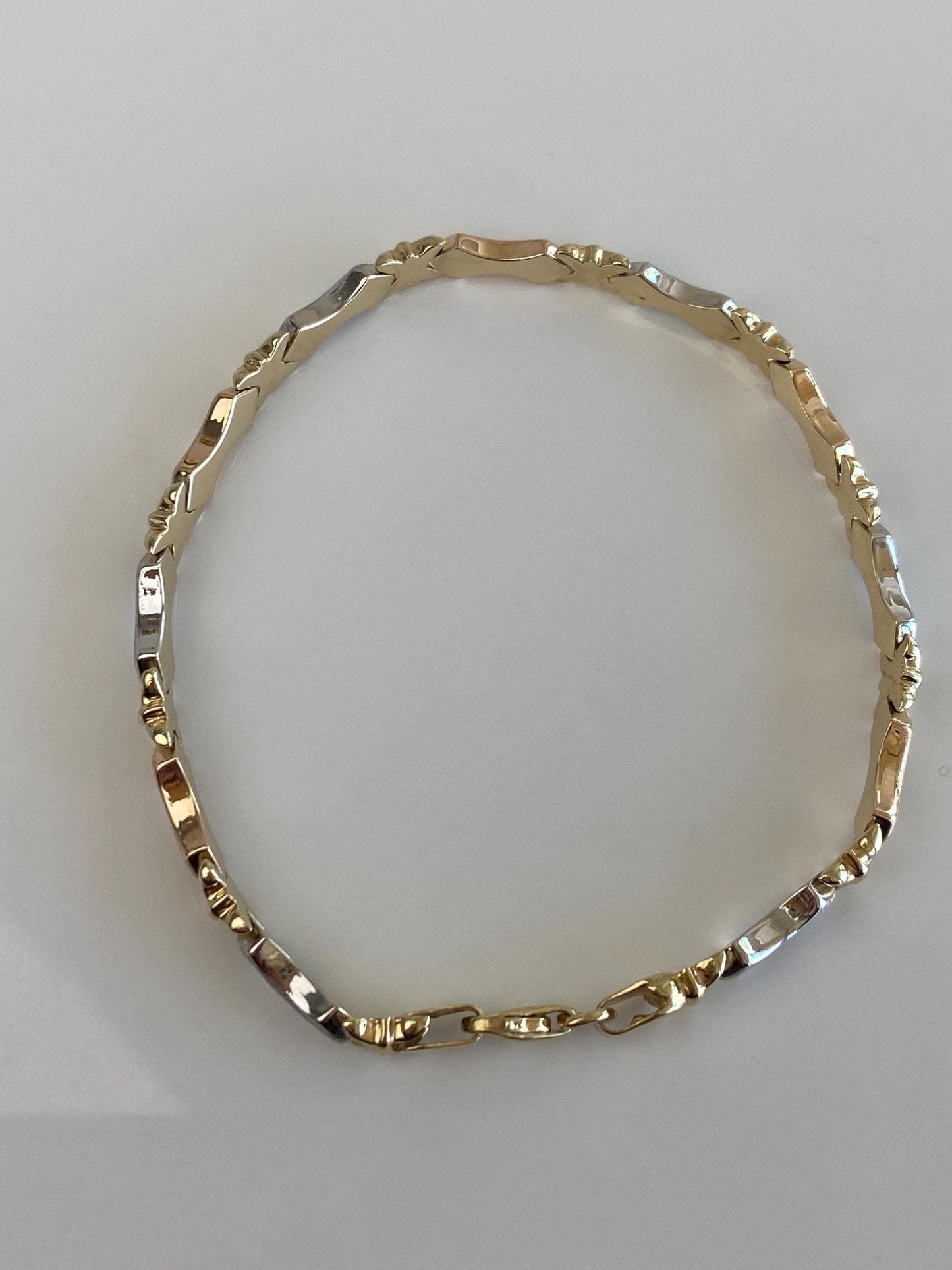 Vintage 14k Tri Tone Gold Link Bracelet - 7.25 inches