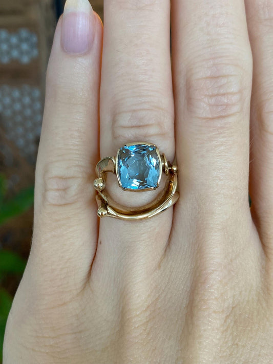 Vintage Solid 14k Yellow Gold Aquamarine Fancy Ring Band - Size 3.5