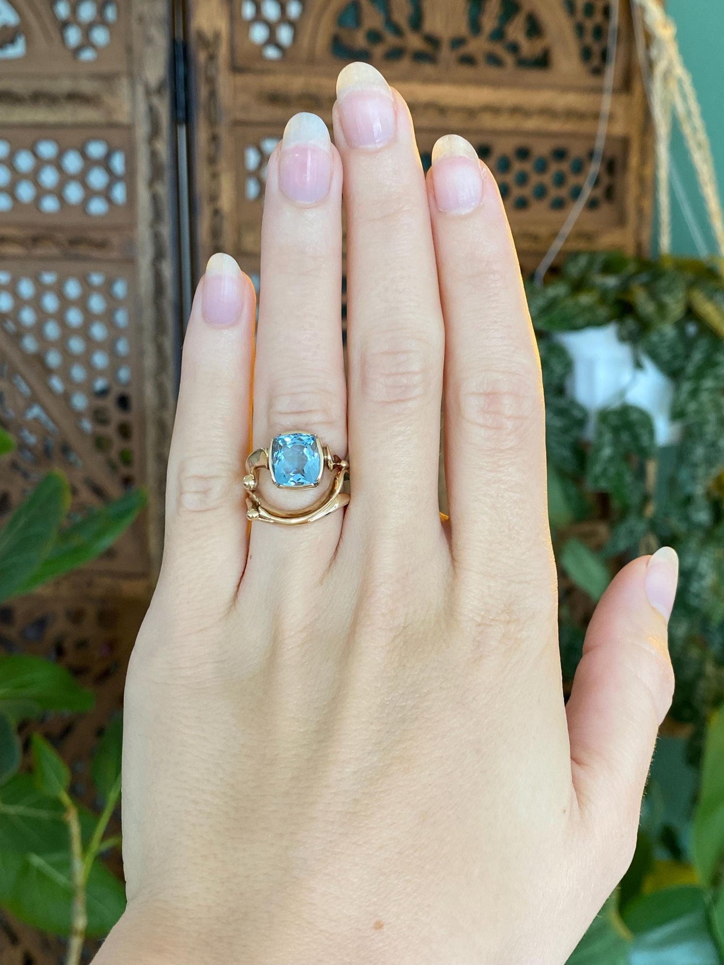 Vintage Solid 14k Yellow Gold Aquamarine Fancy Ring Band - Size 3.5