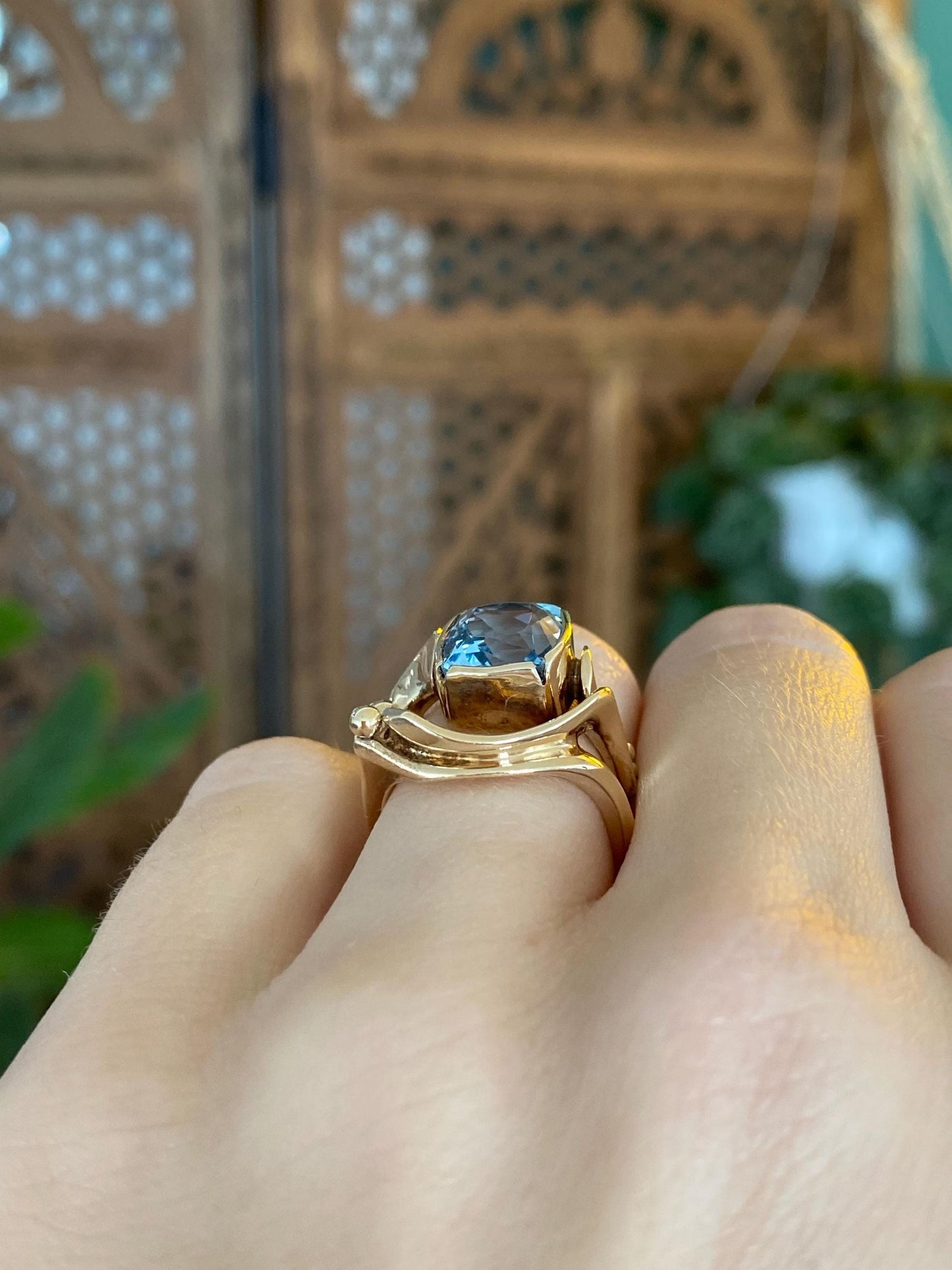 Vintage Solid 14k Yellow Gold Aquamarine Fancy Ring Band - Size 3.5