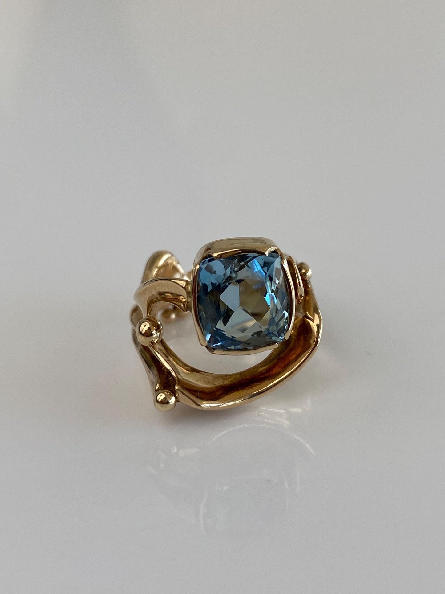 Vintage Solid 14k Yellow Gold Aquamarine Fancy Ring Band - Size 3.5