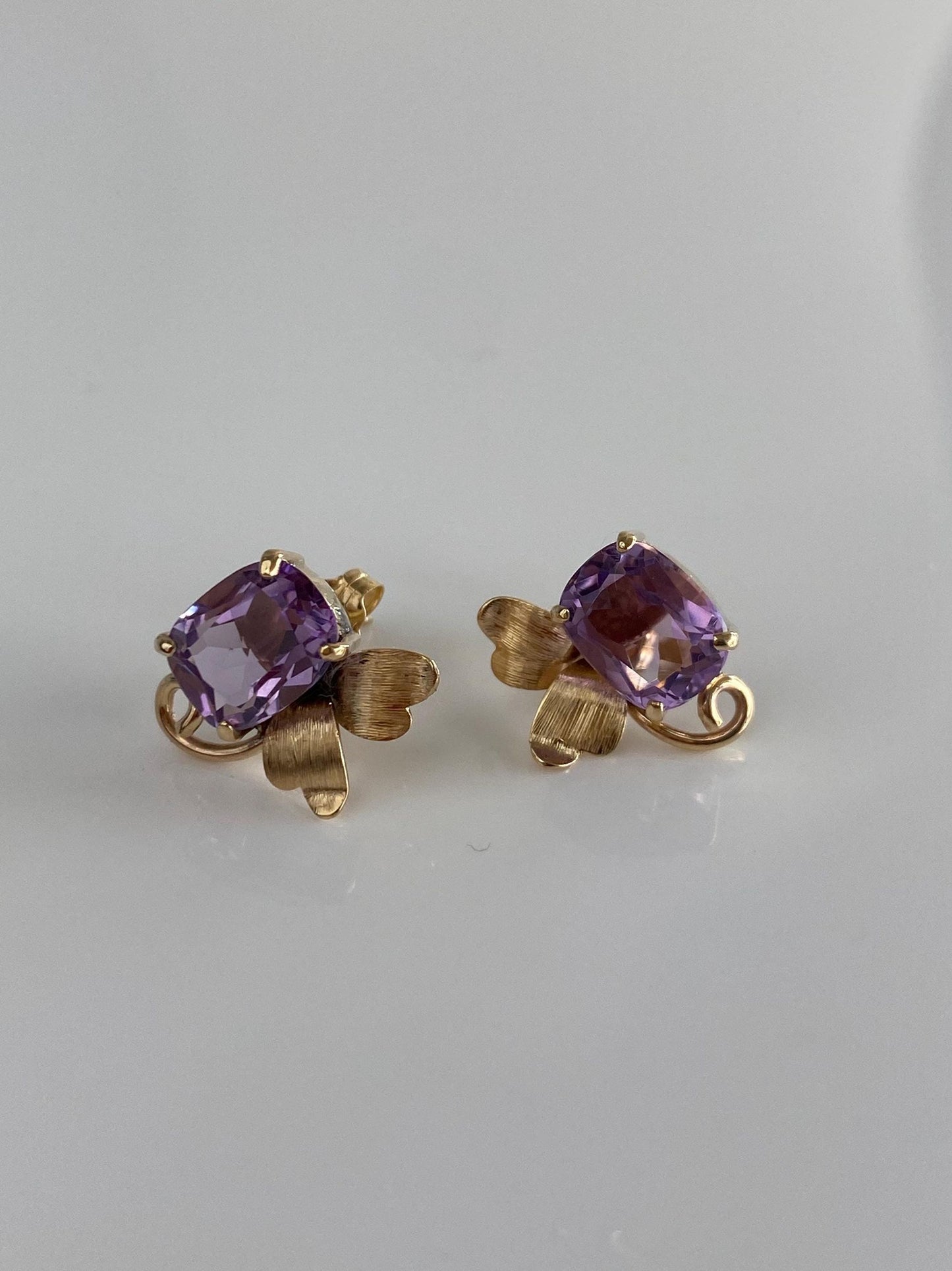 Vintage Solid 14k Yellow Gold Amethyst Leaves Stud Earrings
