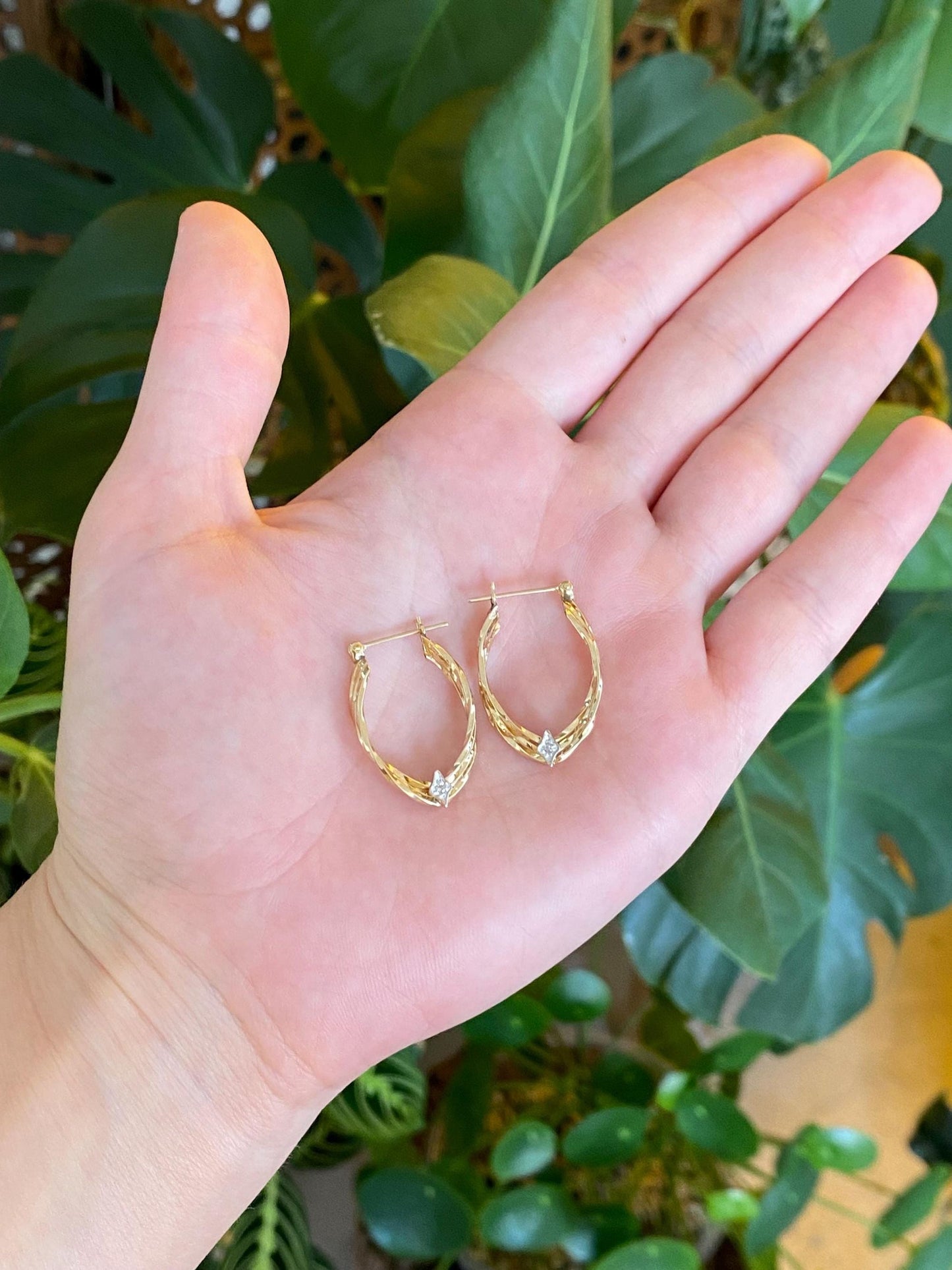Vintage 14k White & Yellow Gold Diamond Twist Chevron Hoop Earrings