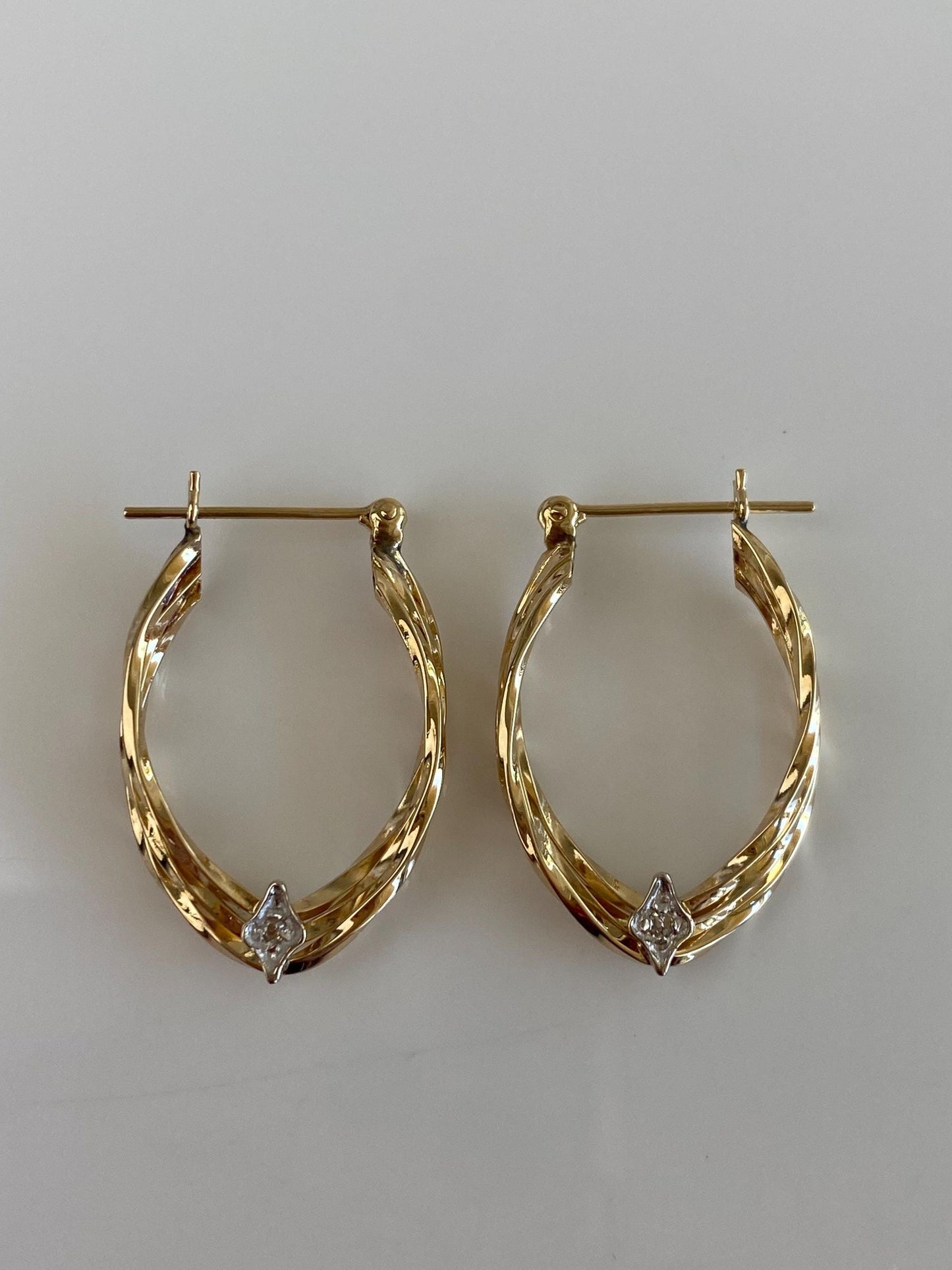Vintage 14k White & Yellow Gold Diamond Twist Chevron Hoop Earrings