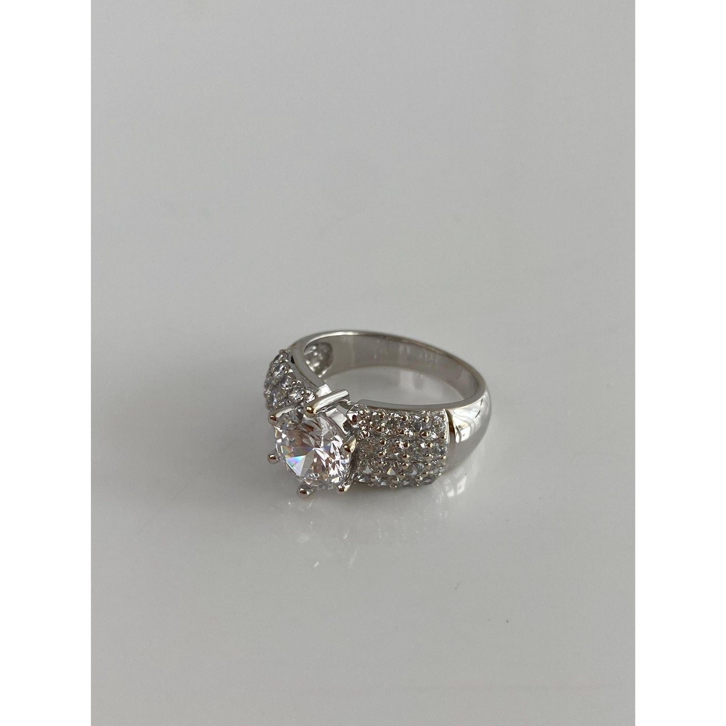 Solid 14k White Gold Cubic Zirconia Ring - Size 6.75
