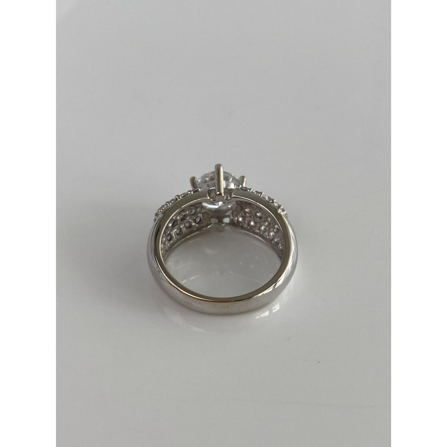 Solid 14k White Gold Cubic Zirconia Ring - Size 6.75