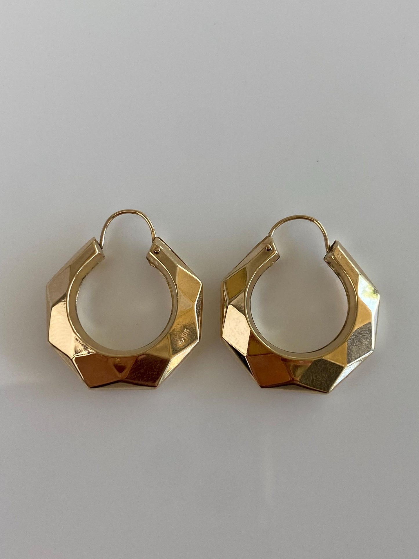 Vintage 10k Yellow Gold Faceted Hoop Earrings