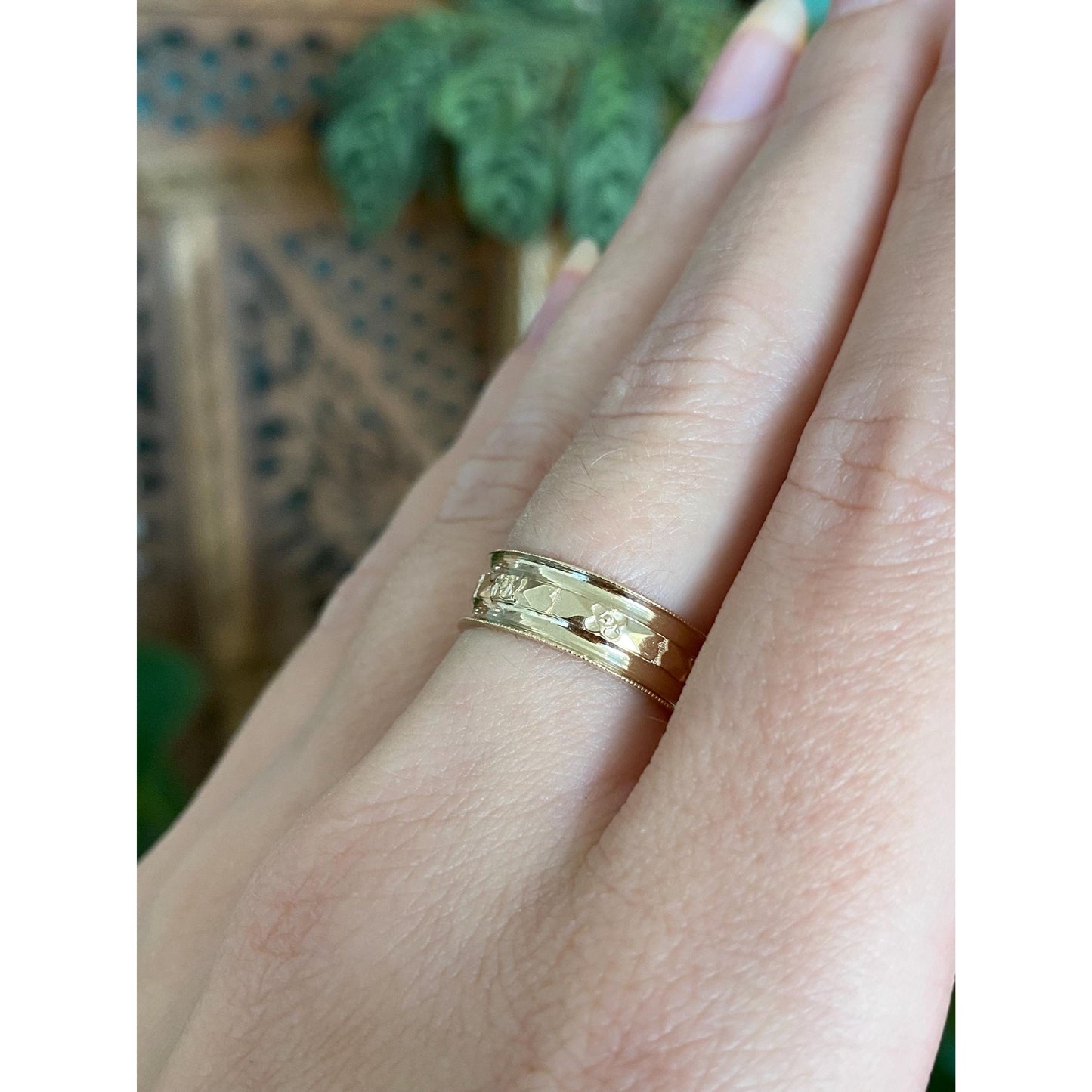 Vintage Solid 14k Yellow Gold Wide Designed Miligrain Ring Band - Size 6.25