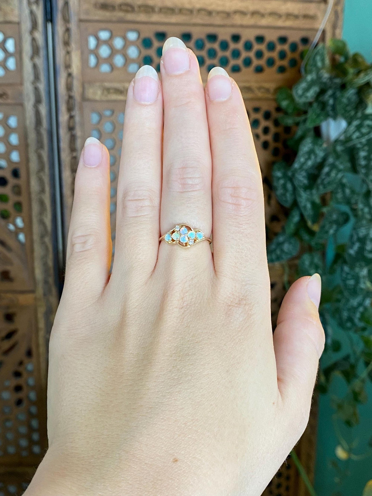 Vintage Solid 14k Yellow Gold Diamonds Opals Ring - Size 6.25