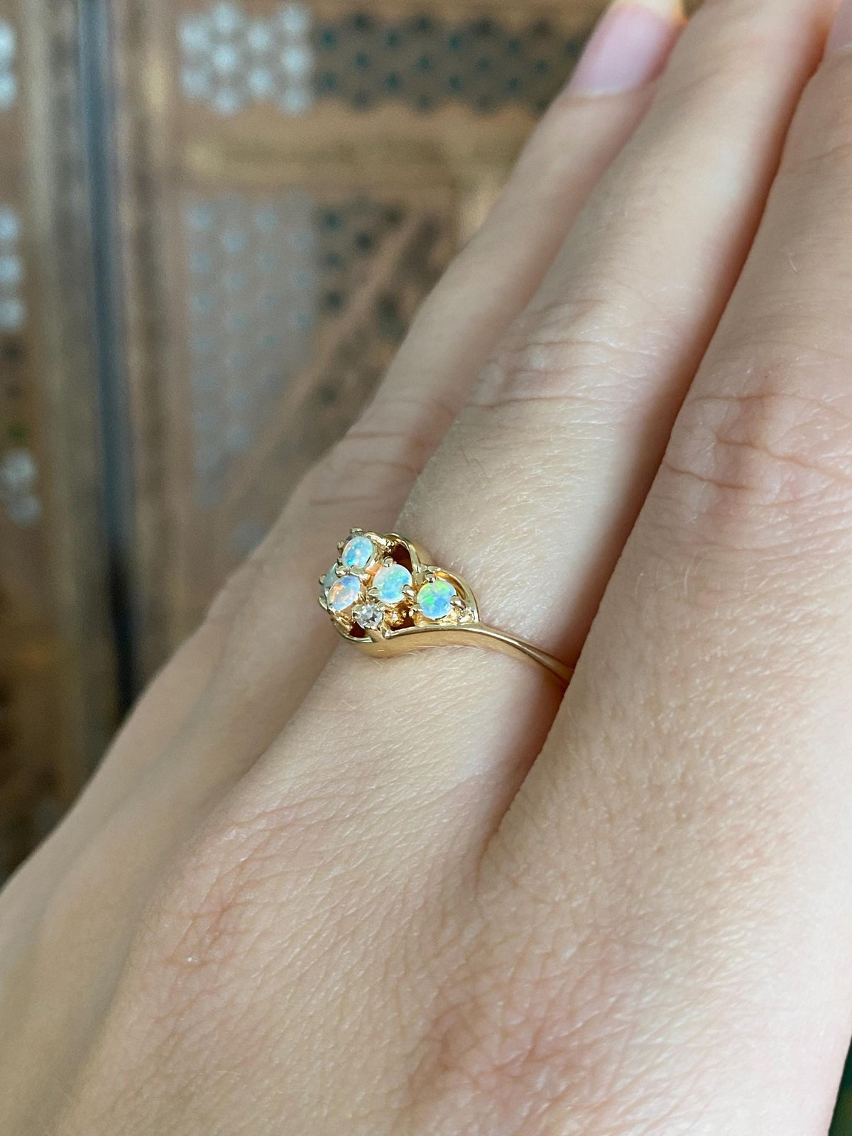 Vintage Solid 14k Yellow Gold Diamonds Opals Ring - Size 6.25