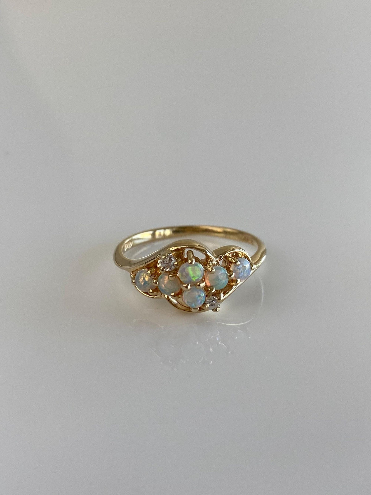 Vintage Solid 14k Yellow Gold Diamonds Opals Ring - Size 6.25