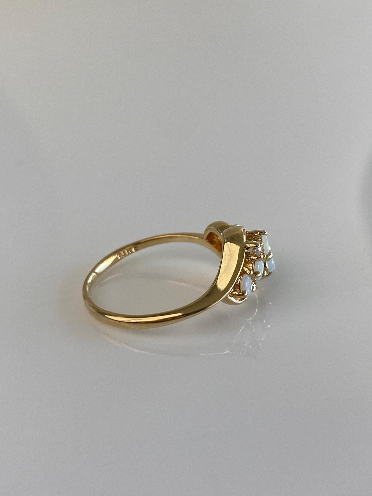 Vintage Solid 14k Yellow Gold Diamonds Opals Ring - Size 6.25