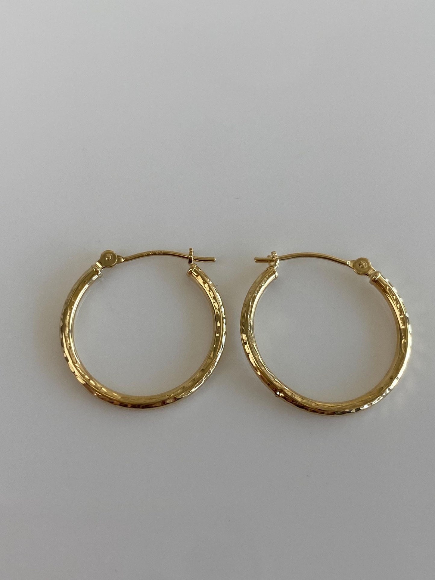 Vintage 14k Yellow Gold Diamond Cut Hoop Earrings