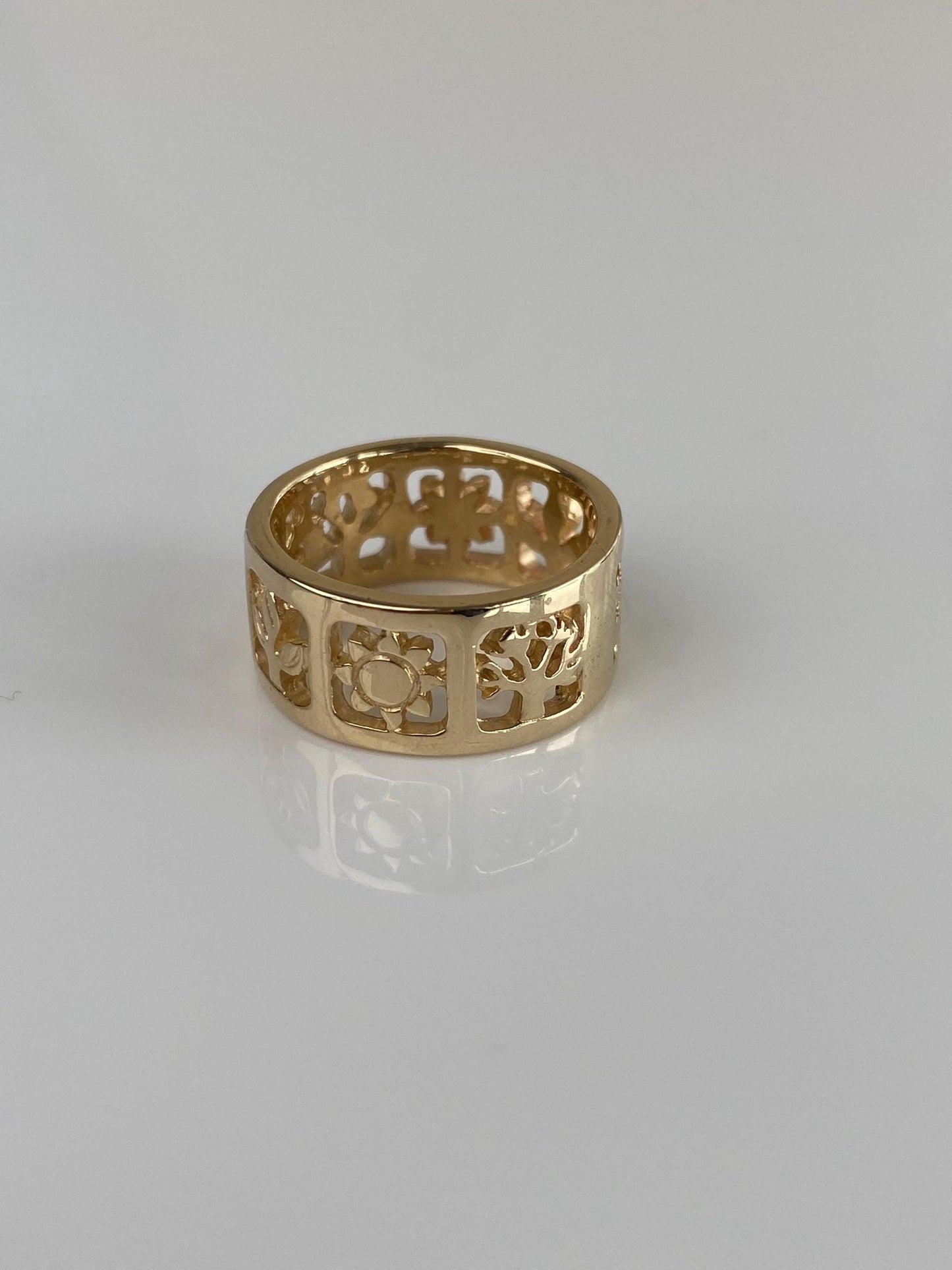 Vintage Solid 14k Yellow Gold Seasons Ring Band - Size 4.5