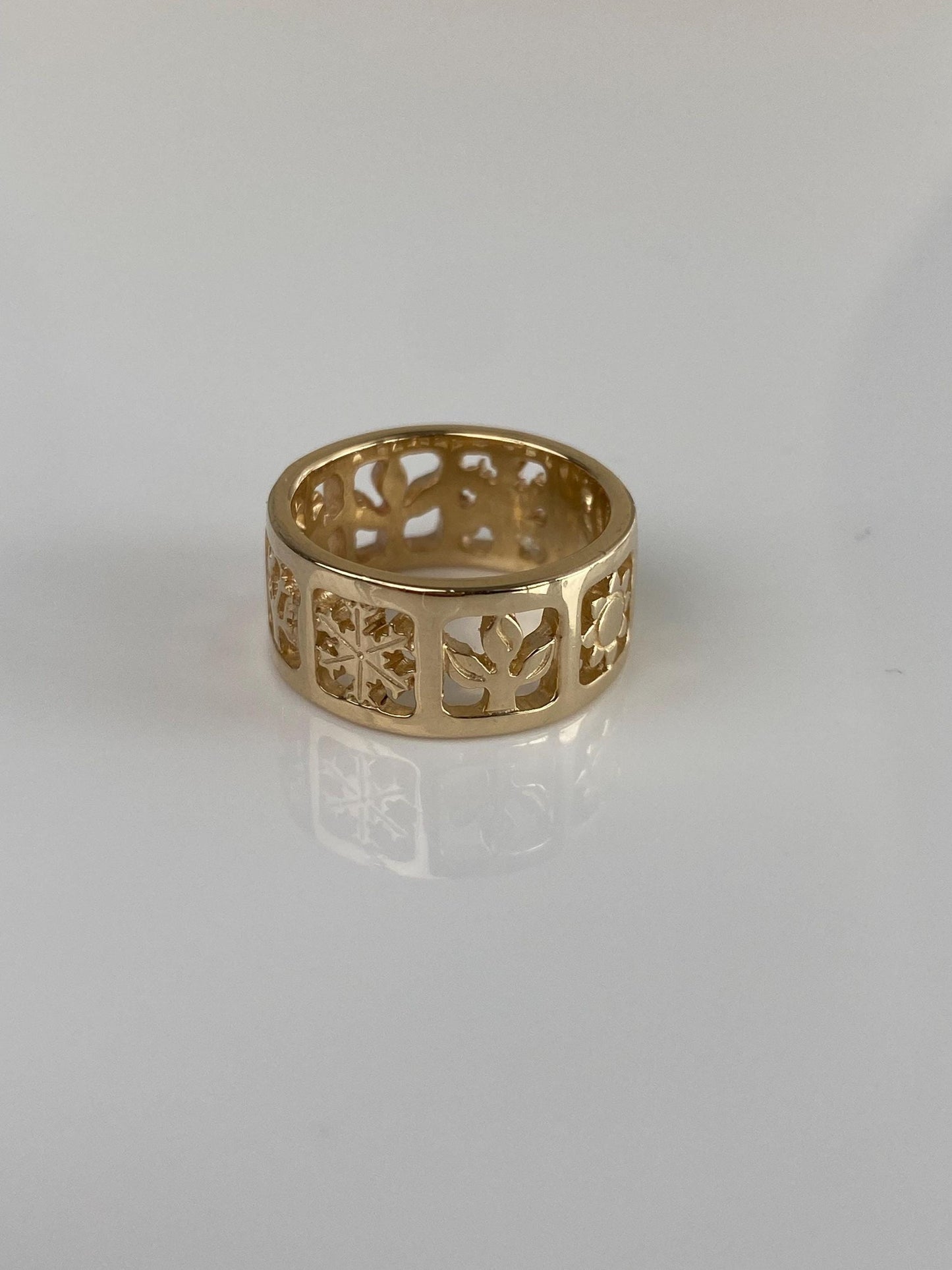 Vintage Solid 14k Yellow Gold Seasons Ring Band - Size 4.5