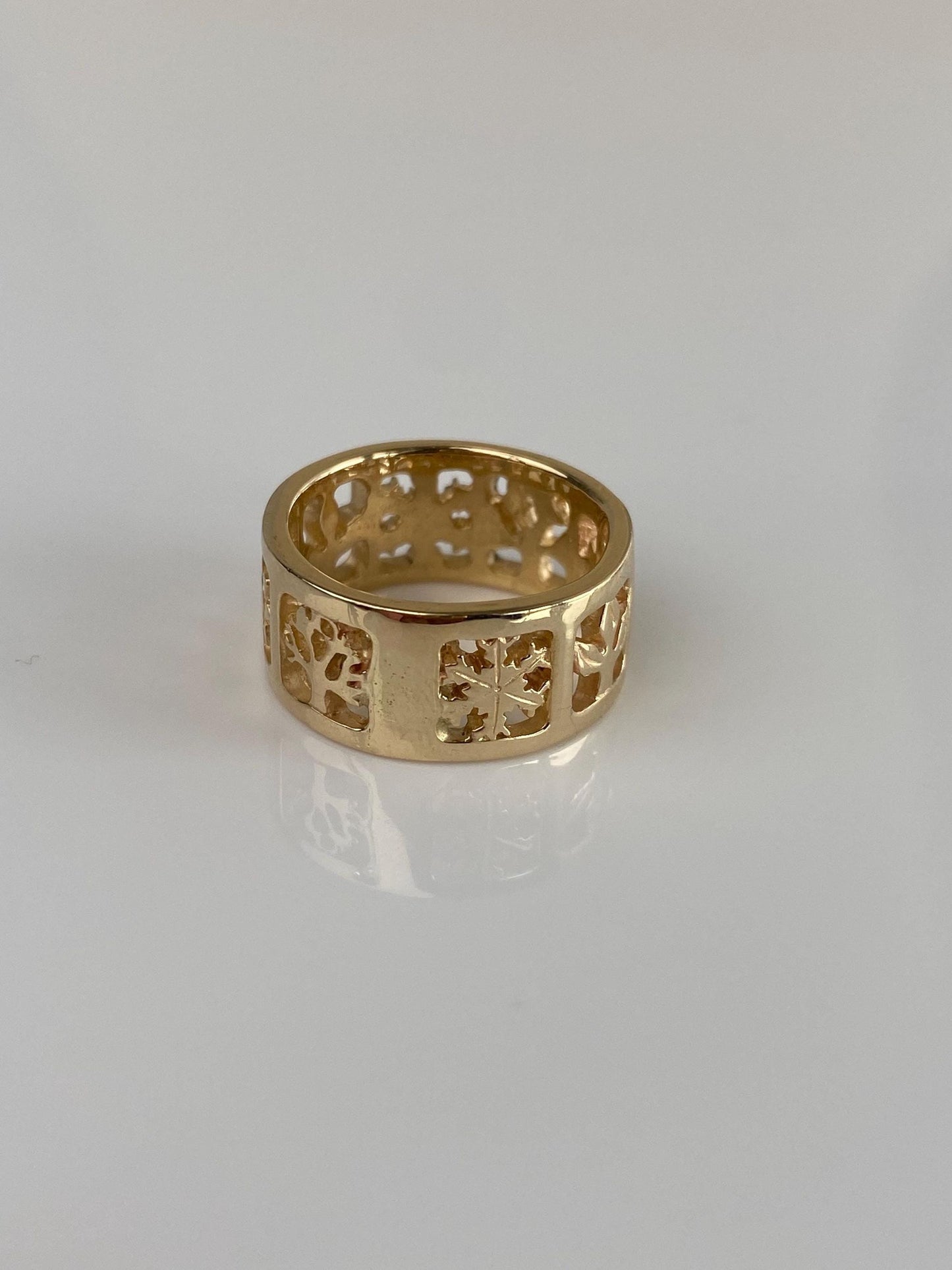 Vintage Solid 14k Yellow Gold Seasons Ring Band - Size 4.5