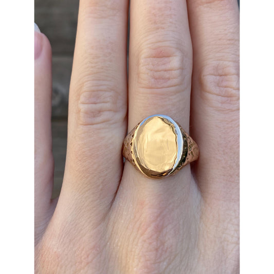 Vintage Solid 10k Yellow Gold Designed Signet Ring - Size 8.5