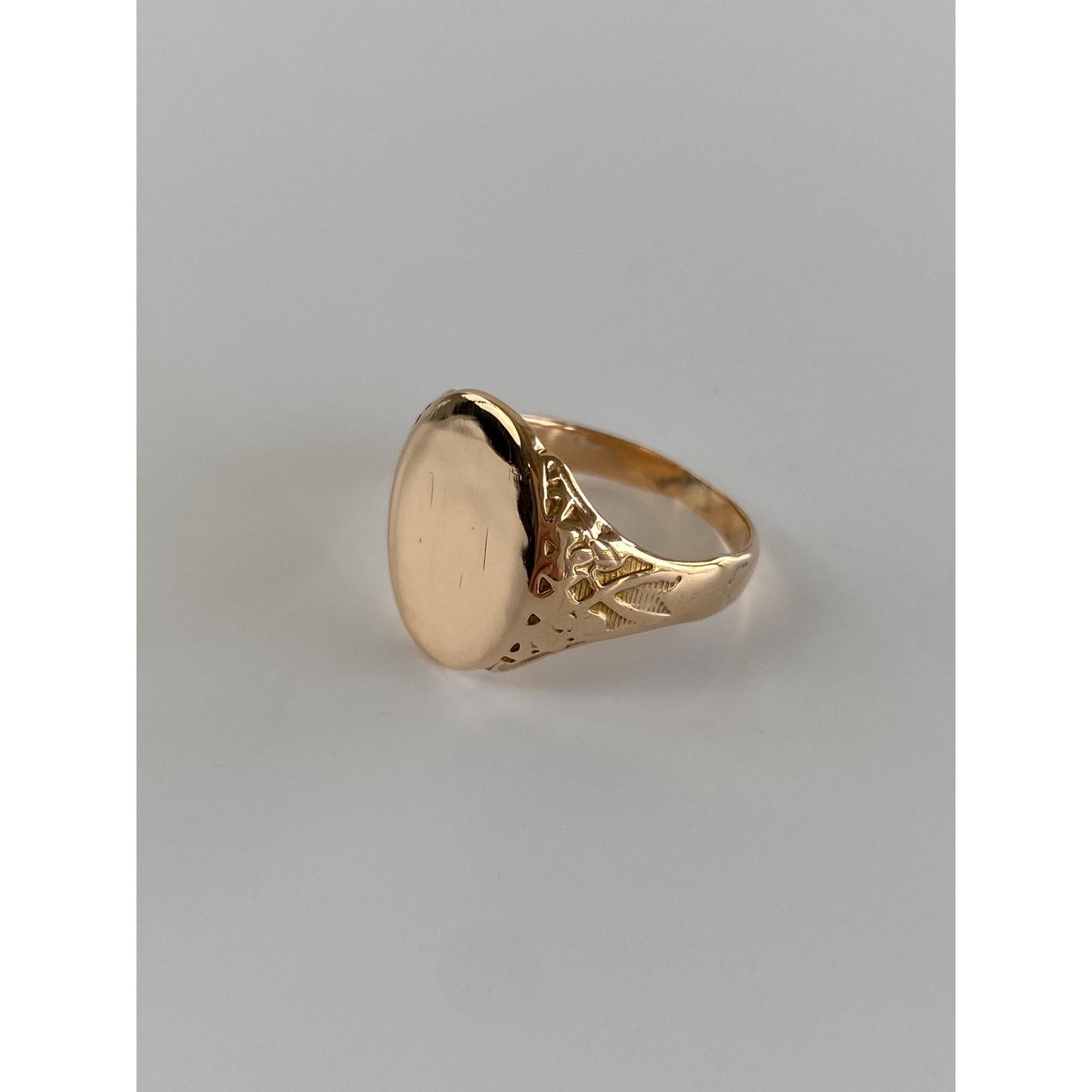 Vintage Solid 10k Yellow Gold Designed Signet Ring - Size 8.5