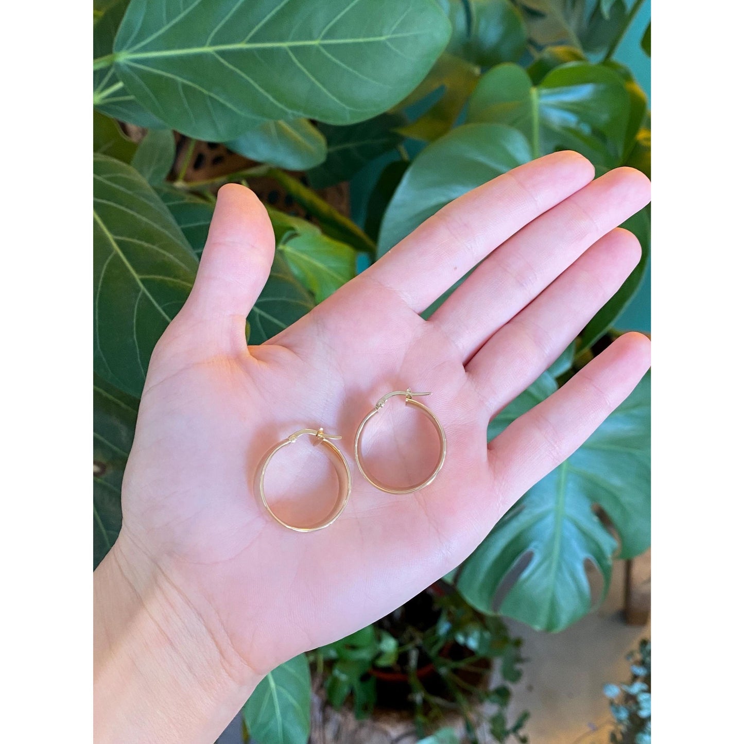 Vintage 14k Yellow Gold Chunky Hoop Earrings