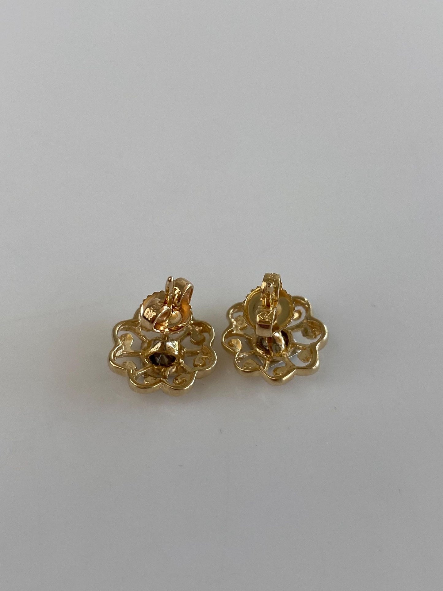Vintage Solid 14k White & Yellow Gold Diamond Spiral Flower Stud Earrings
