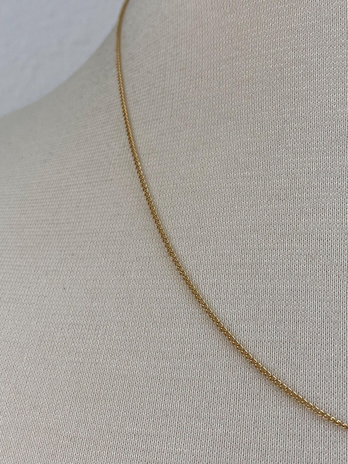 Vintage Solid 14k Yellow Gold Dainty Curb Chain Necklace - 18.5 inches