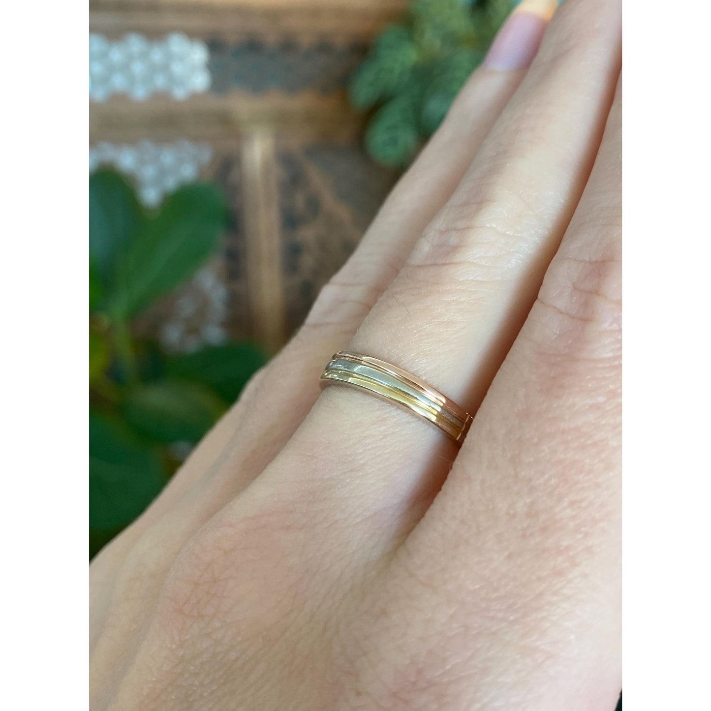 Vintage Solid 14k Tri Tone Gold Lined Ring Band - Size 6