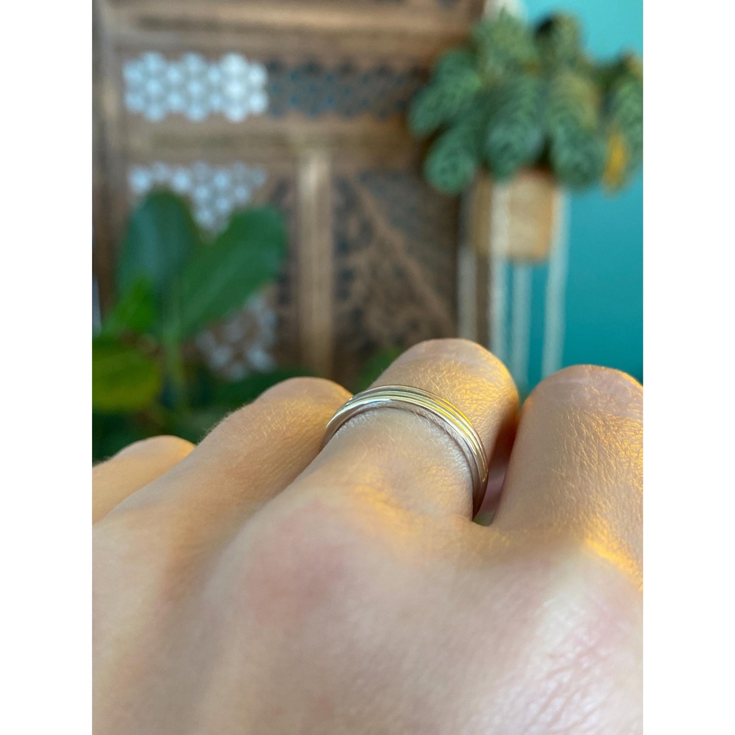 Vintage Solid 14k Tri Tone Gold Lined Ring Band - Size 6