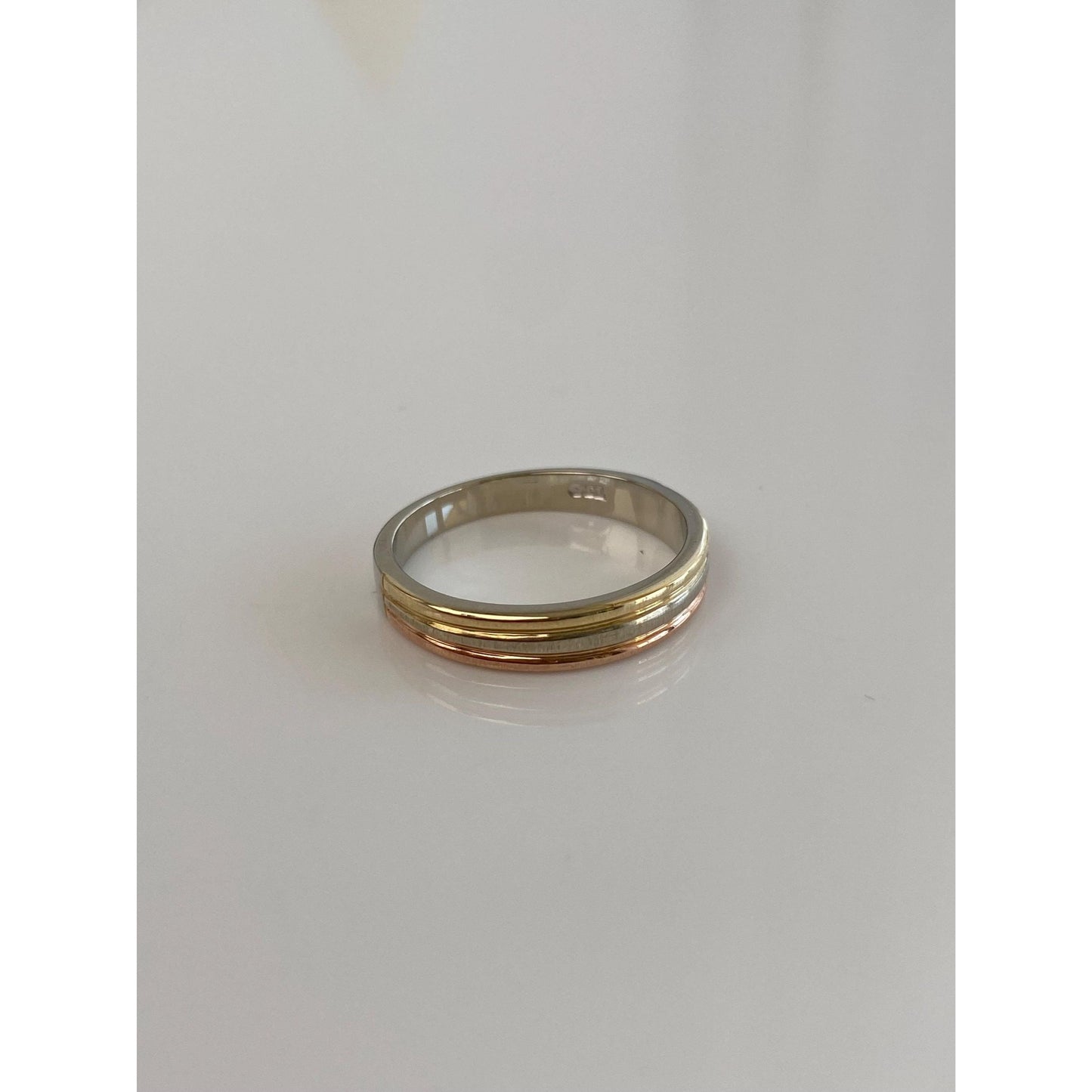 Vintage Solid 14k Tri Tone Gold Lined Ring Band - Size 6