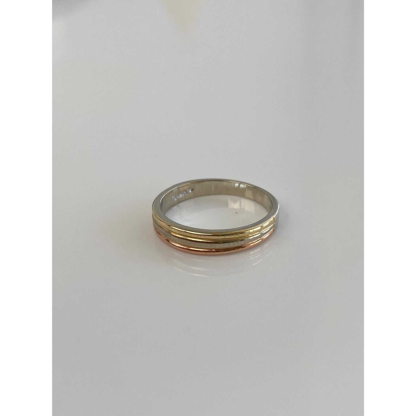 Vintage Solid 14k Tri Tone Gold Lined Ring Band - Size 6