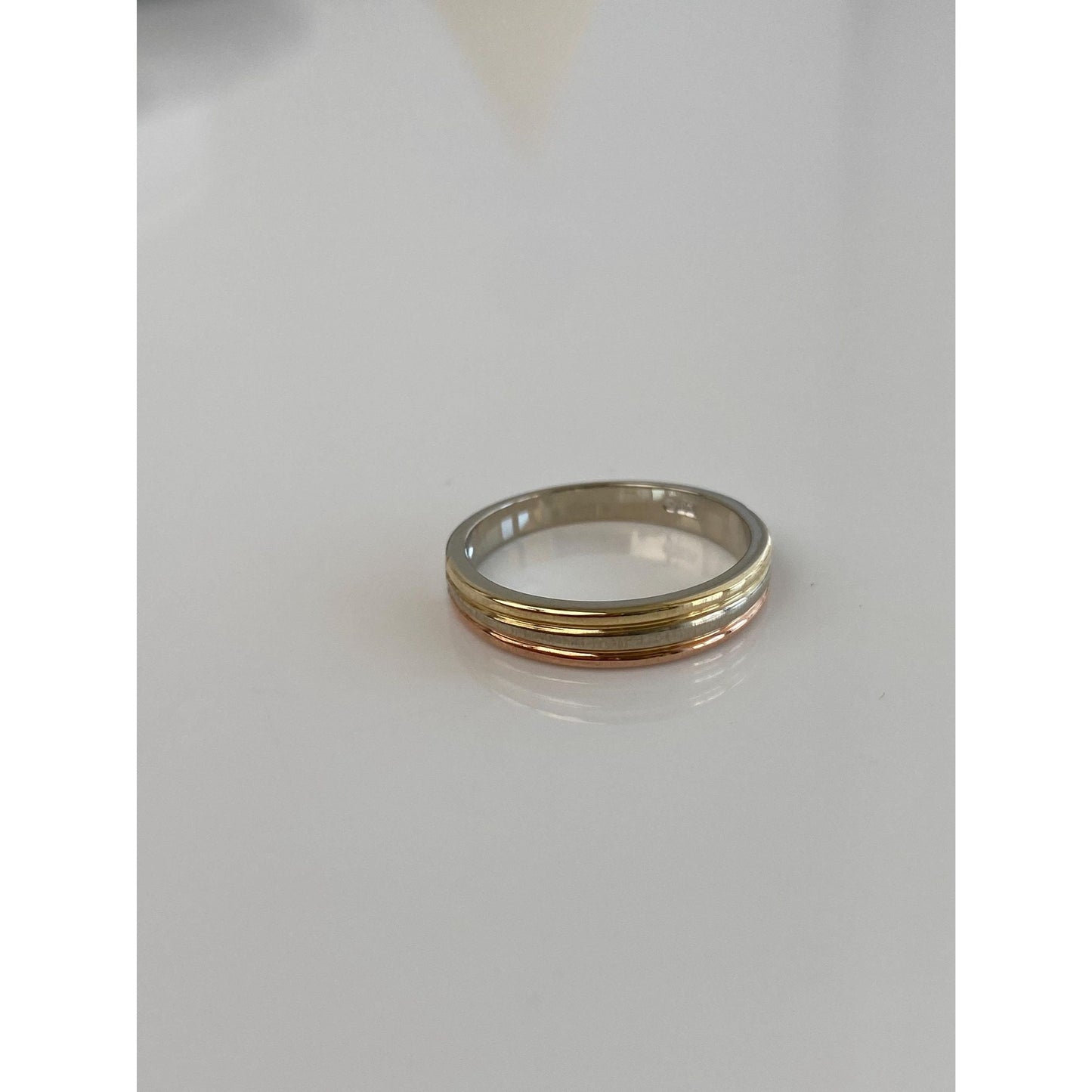 Vintage Solid 14k Tri Tone Gold Lined Ring Band - Size 6