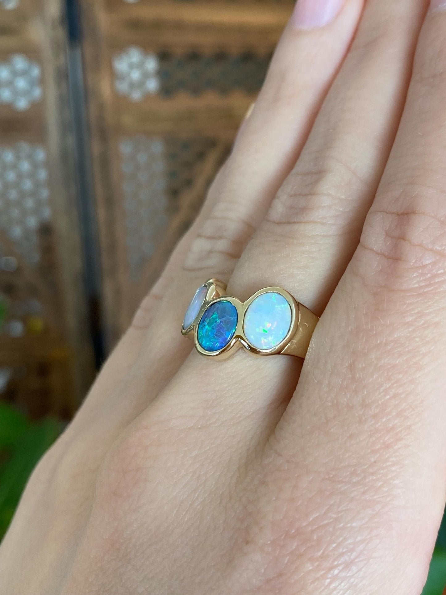 Vintage Solid 14k Yellow Gold Opal Row Ring - Size 7.25