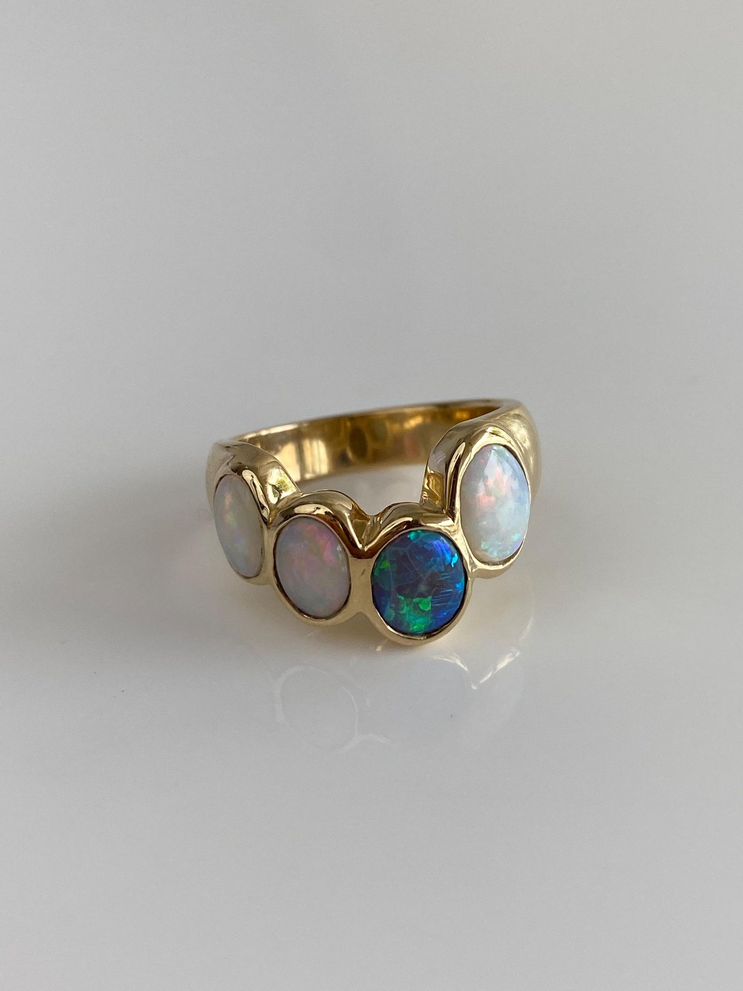 Vintage Solid 14k Yellow Gold Opal Row Ring - Size 7.25