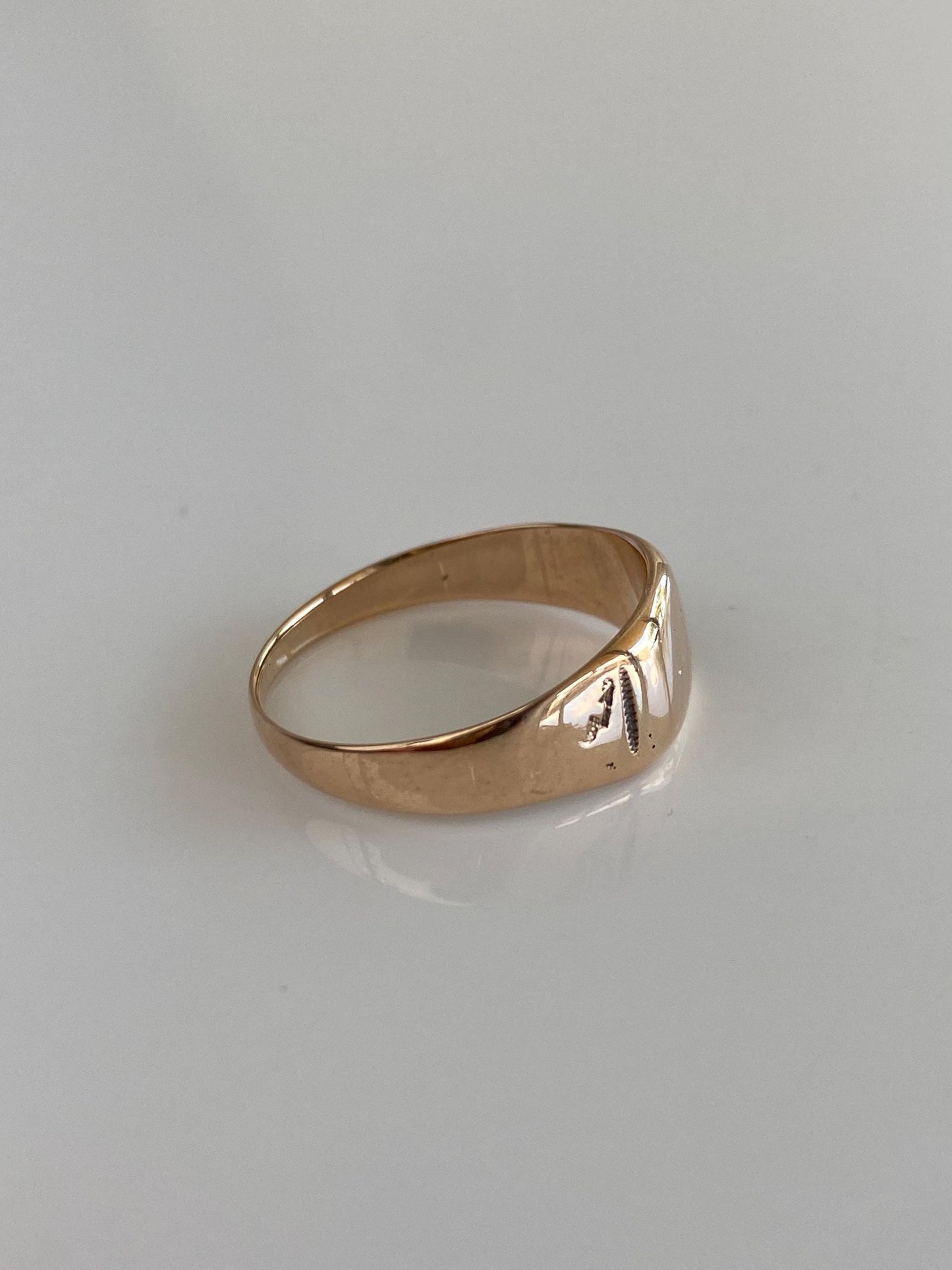 Vintage Solid 12k Rosey Gold Ring - Size 7.75