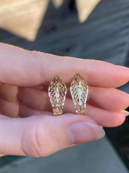 Vintage Solid 14k Yellow Gold Filigree Diamond Cut Drop Earrings