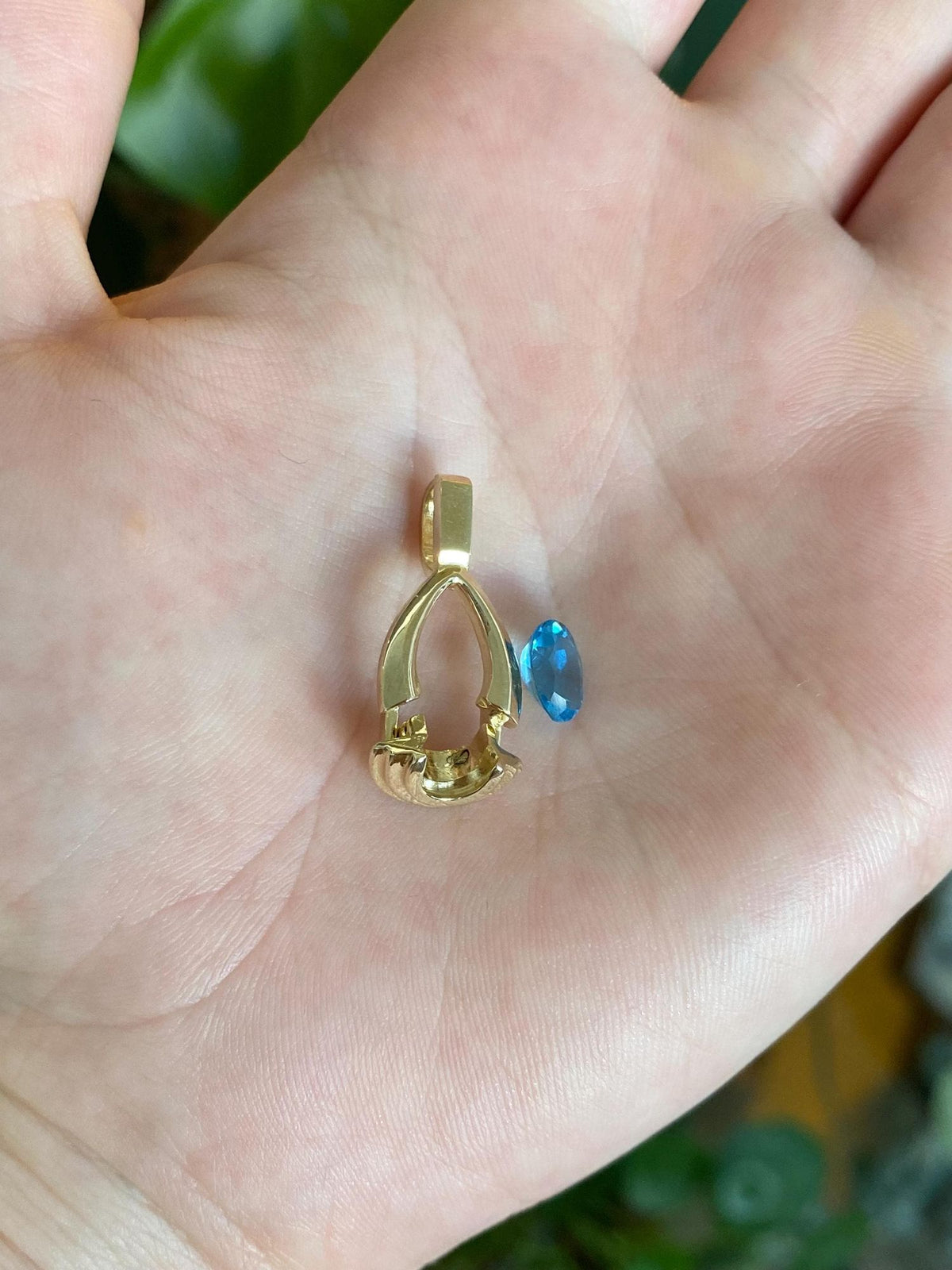 Vintage Solid 14k Yellow Gold Articulated Topaz Charm