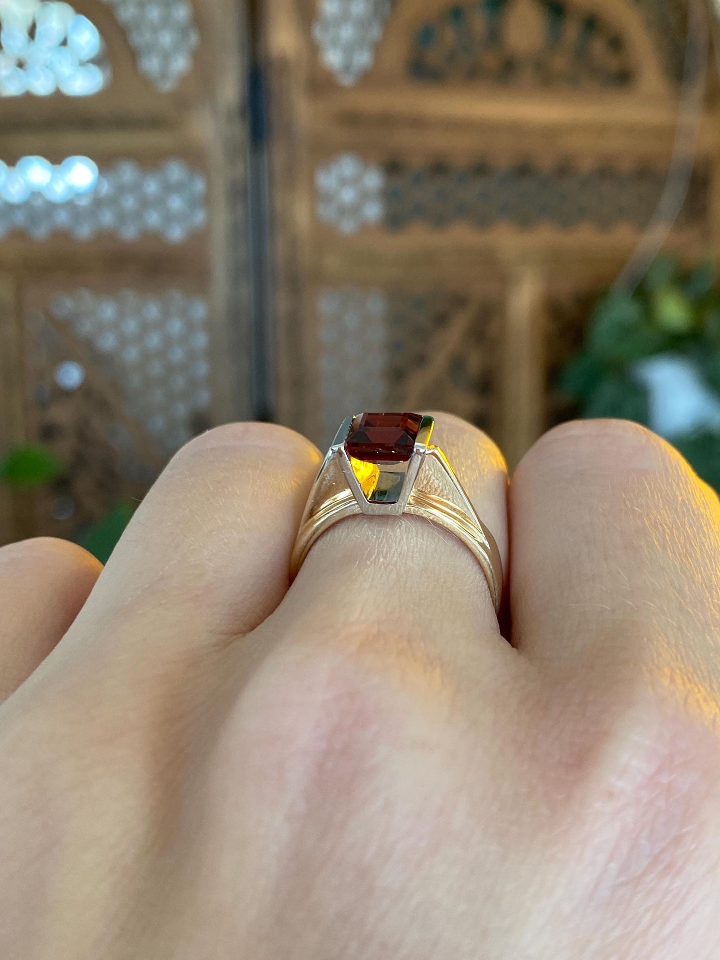 Vintage Solid 10k White & Yellow Gold Garnet Ring - Size 6
