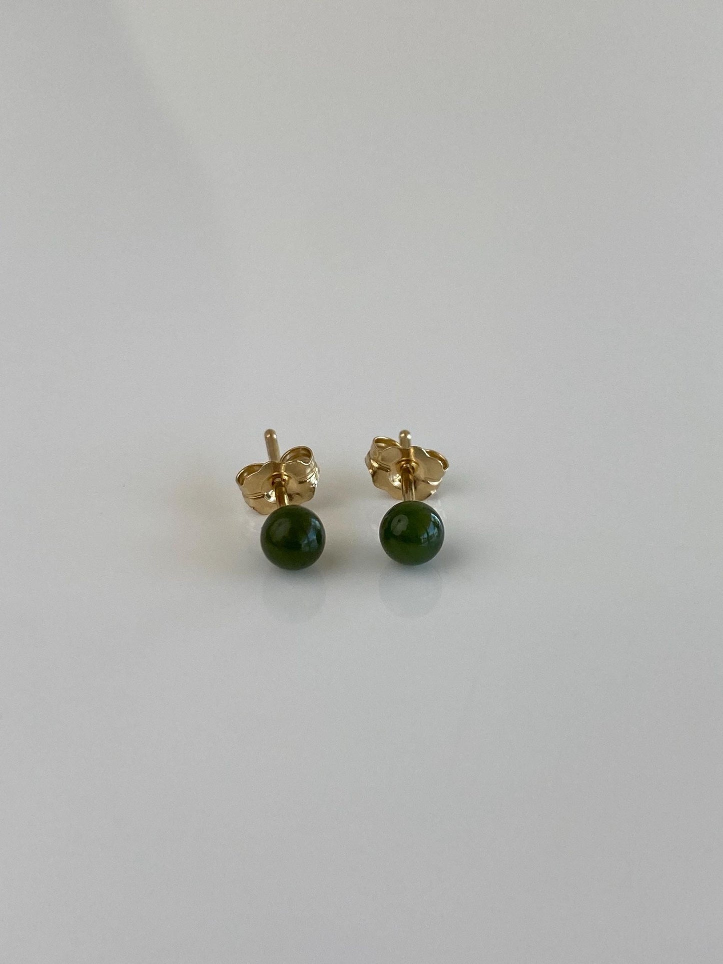 Vintage Solid 14k Yellow Gold Nephrite Ball Stud Earrings