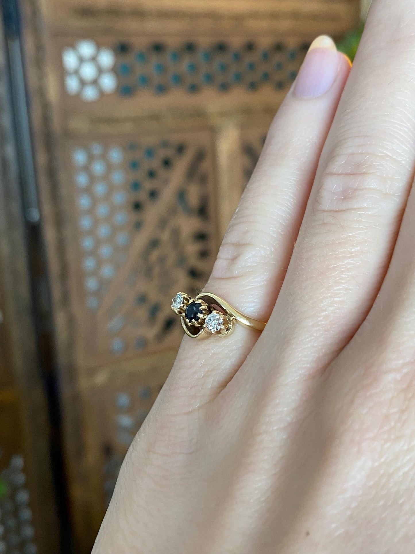 Vintage Solid 14k Yellow Gold Diamond Blue Sapphire Twist Ring - Size 2.75