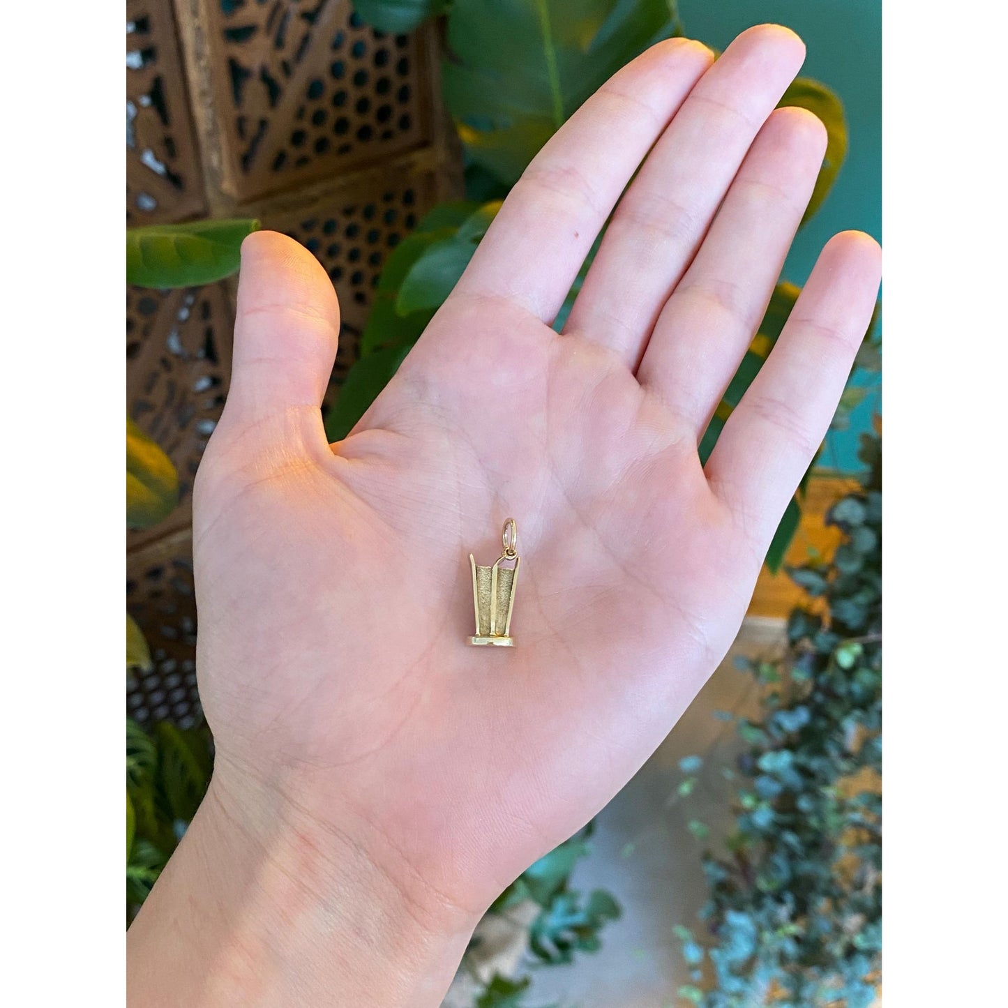 Vintage Solid 8k Yellow Gold Berlin Wall Charm