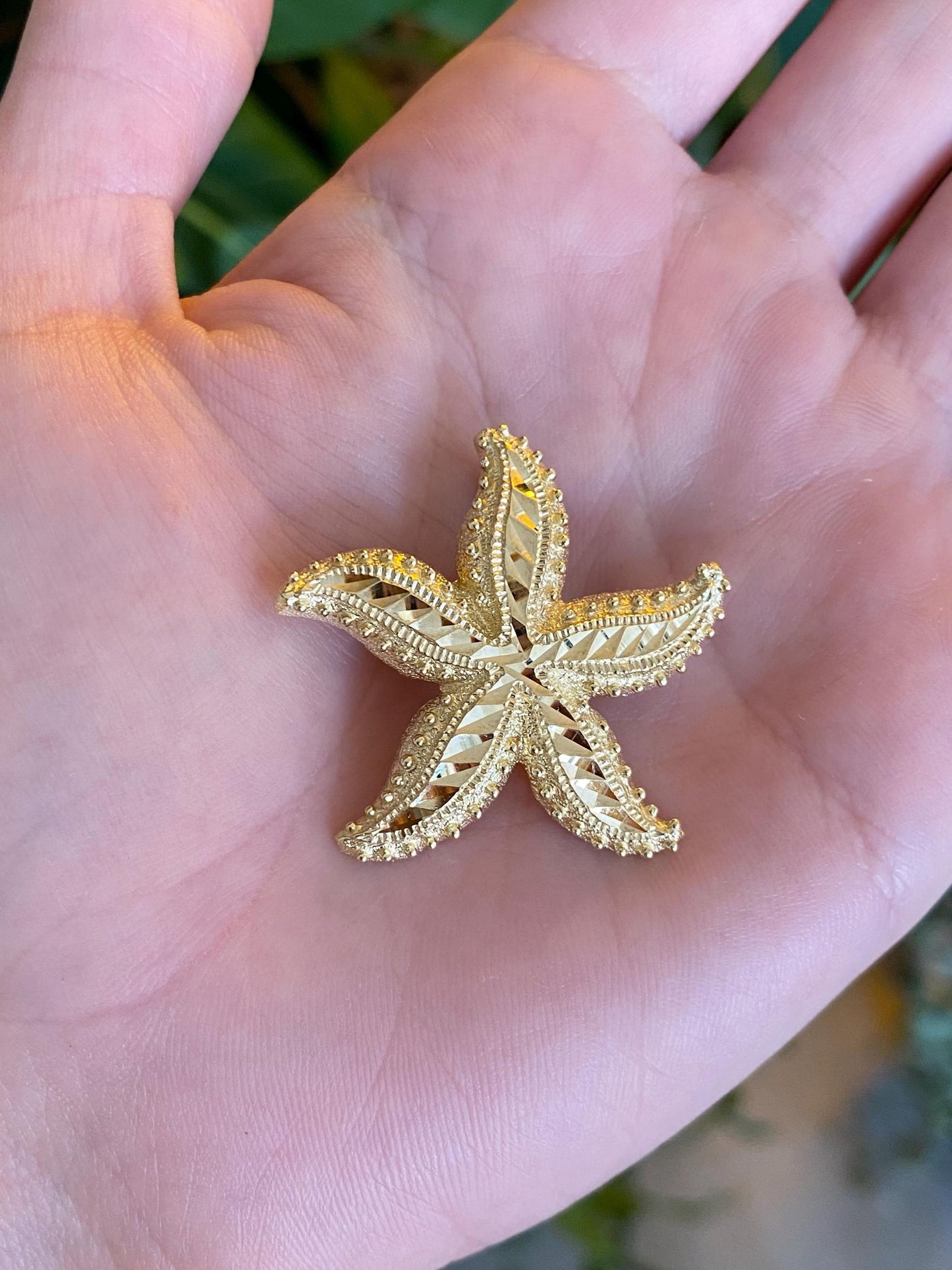 Vintage Solid 14k Yellow Gold Diamond Cut Starfish Slide Charm