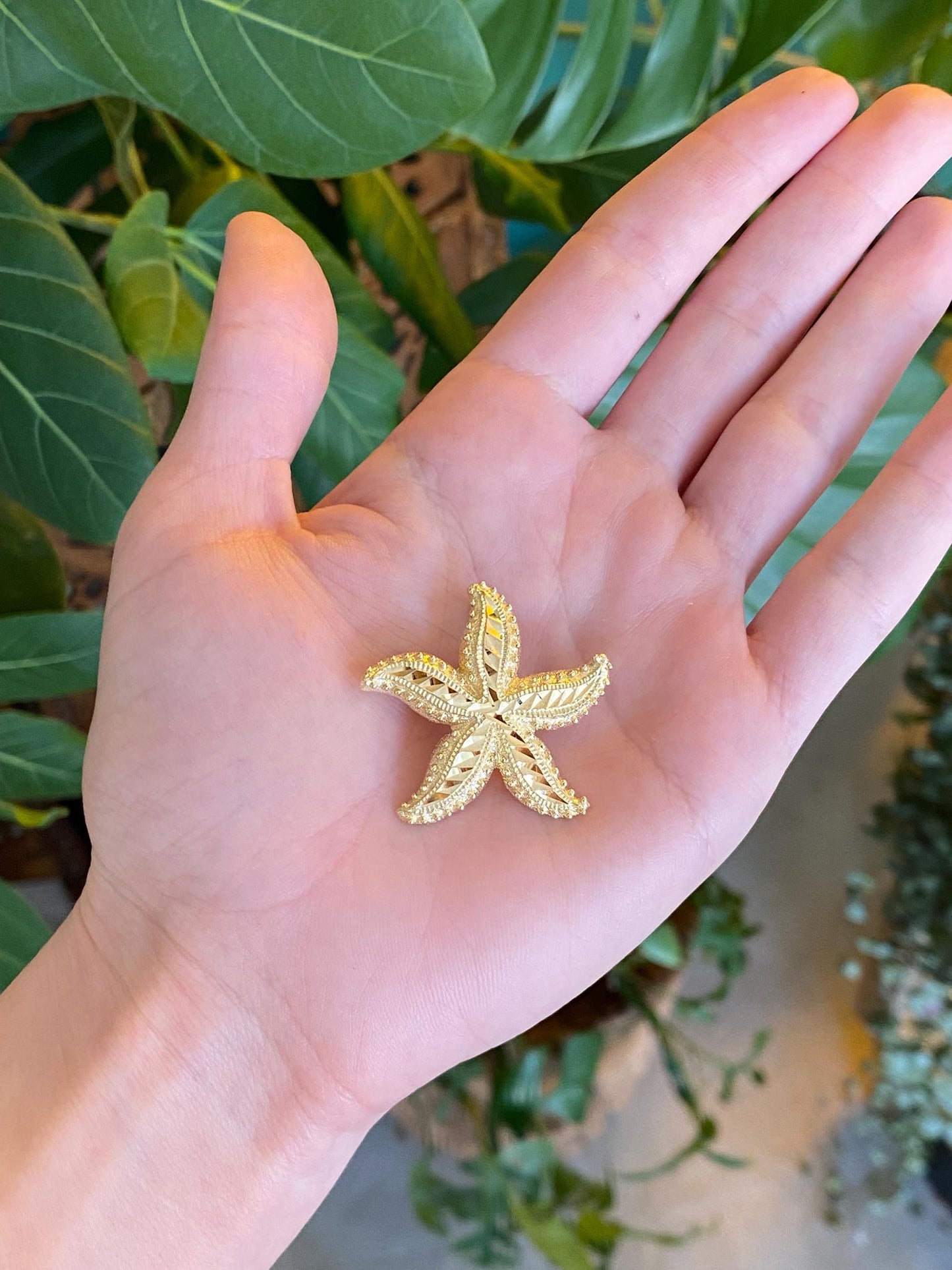 Vintage Solid 14k Yellow Gold Diamond Cut Starfish Slide Charm