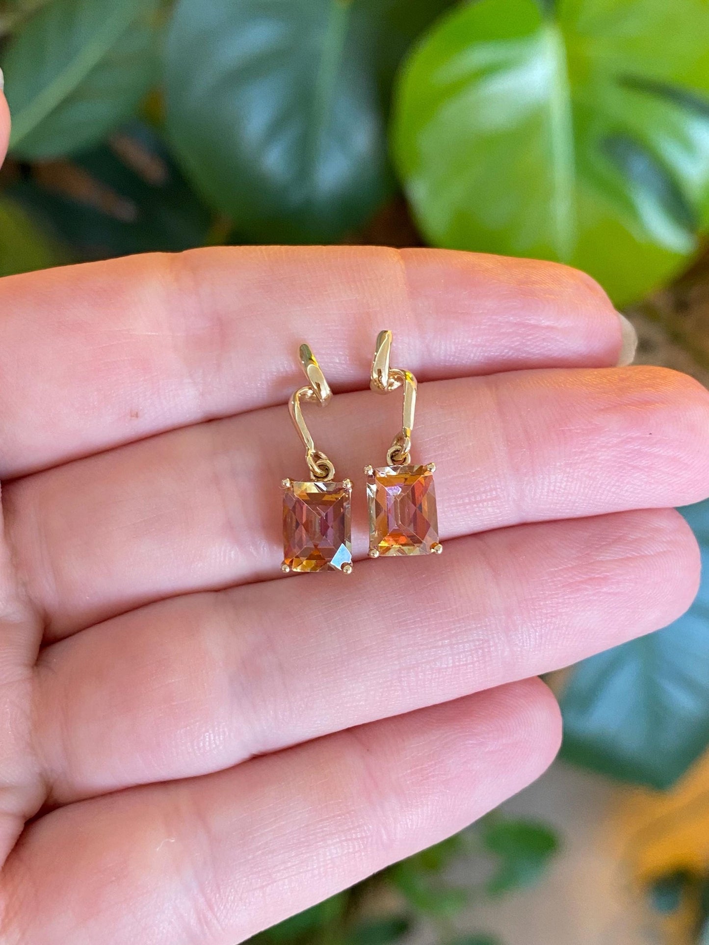 Vintage Solid 14k Yellow Gold Pink Orange Mystic Topaz Dangle Stud Earrings