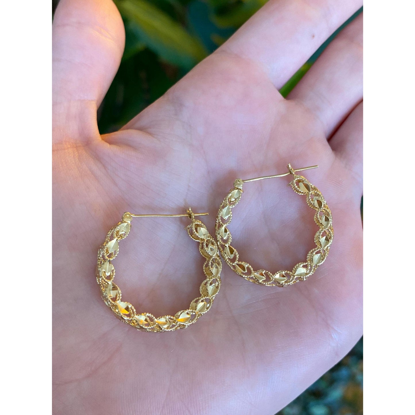Vintage Solid 14k Yellow Gold Diamond Cut Open Work Hoop Earrings