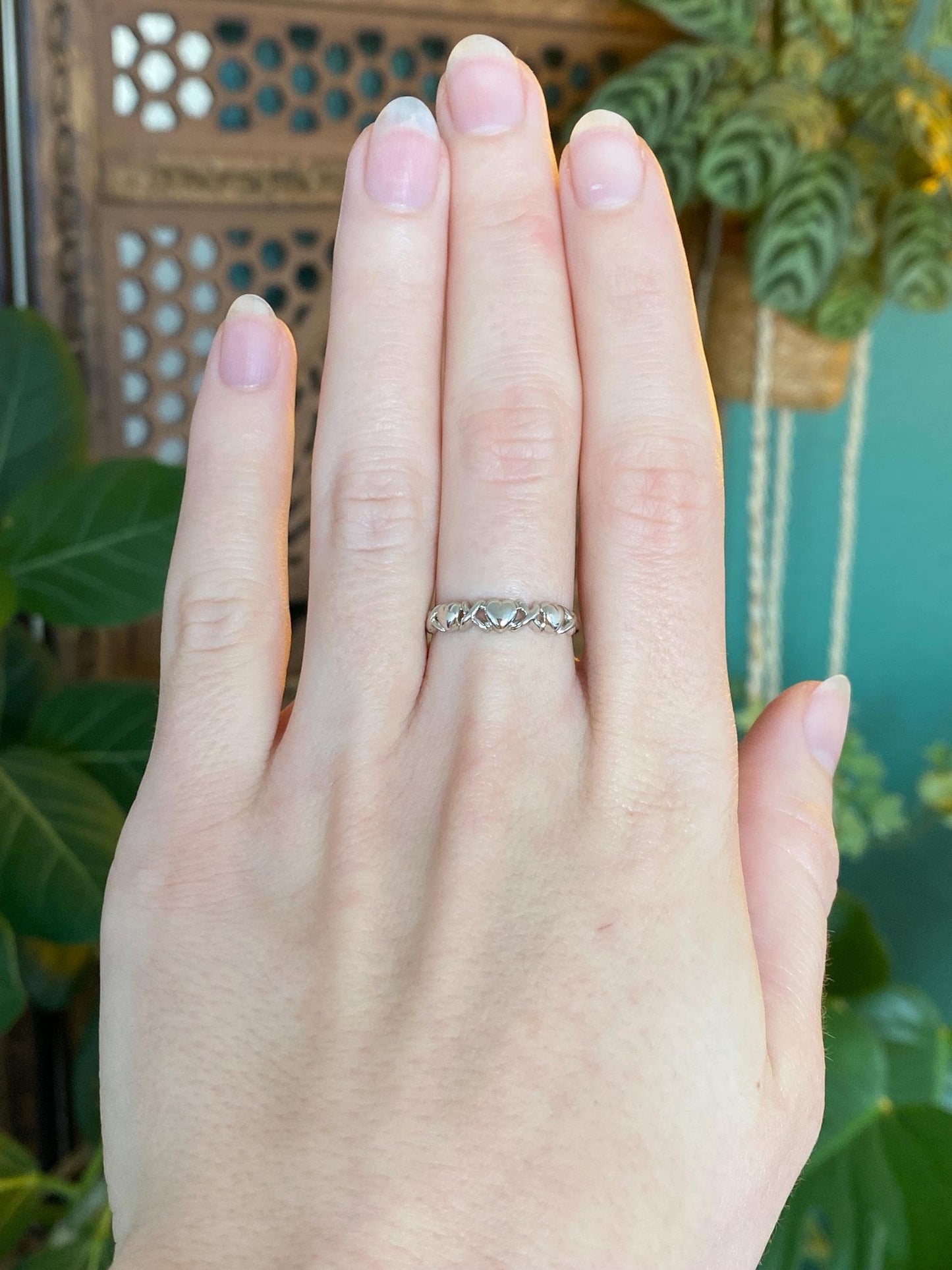 Vintage Solid 14k White Gold X Heart Ring Band - Size 6.75