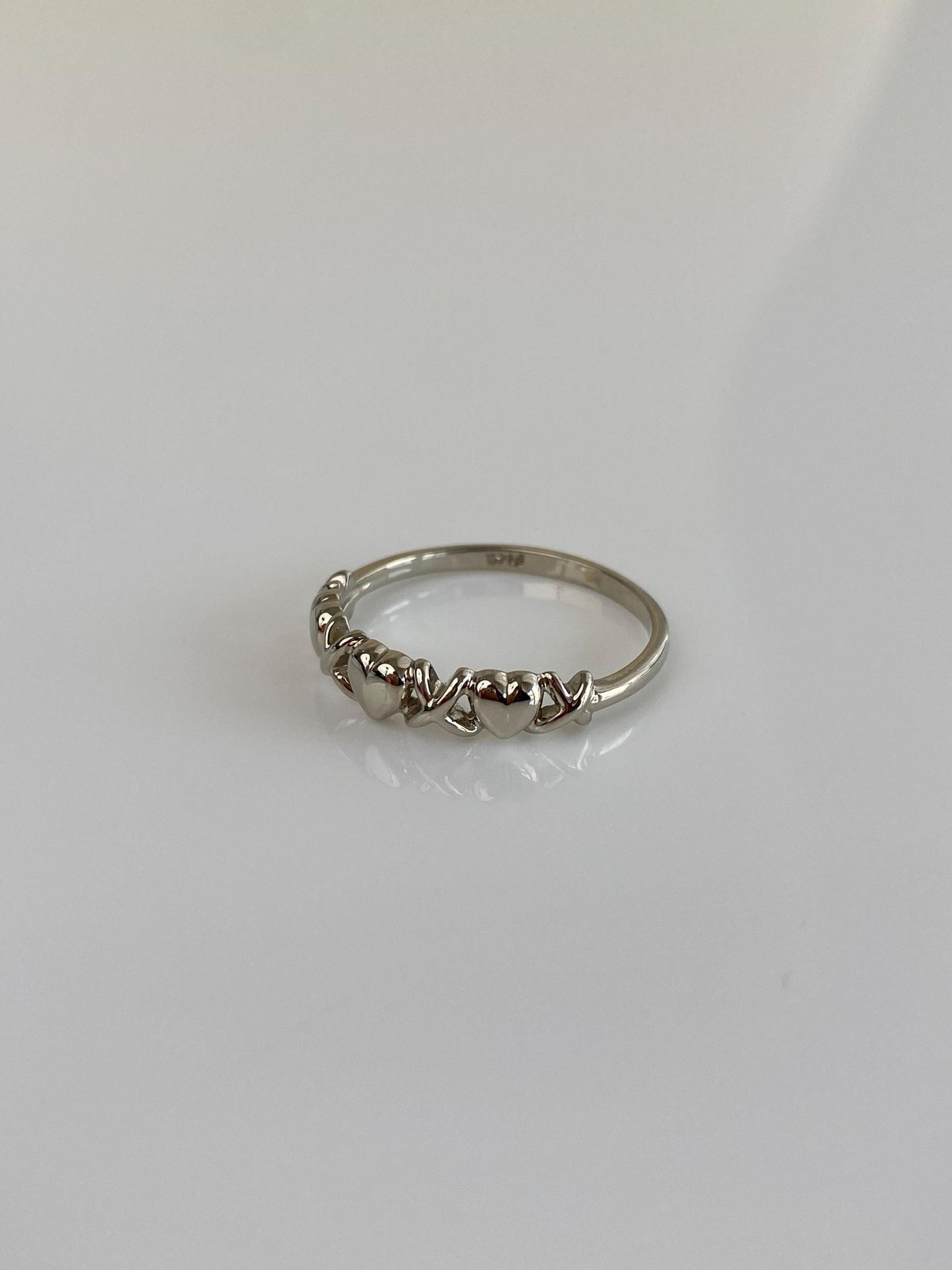 Vintage Solid 14k White Gold X Heart Ring Band - Size 6.75