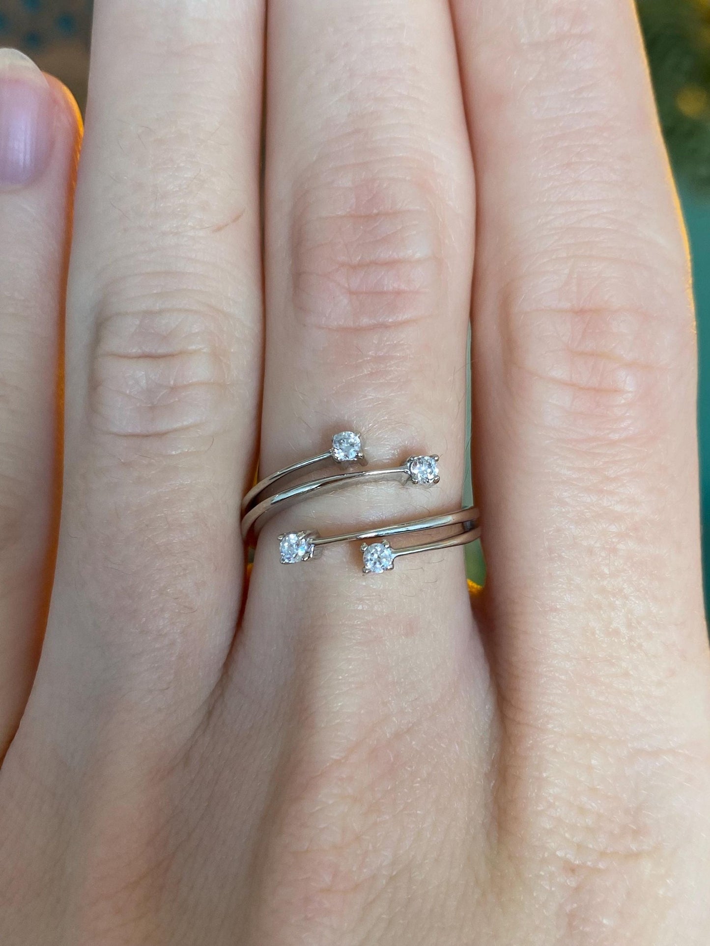 Vintage Solid 14k White Gold Cubic Zirconia Open Ring - Size 6