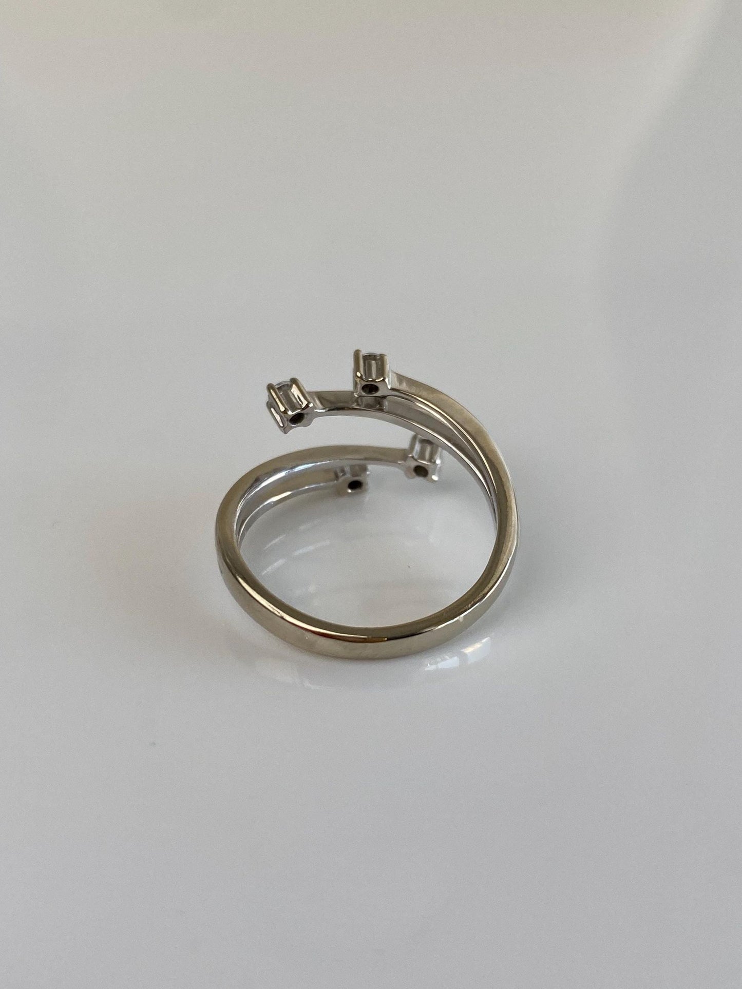 Vintage Solid 14k White Gold Cubic Zirconia Open Ring - Size 6